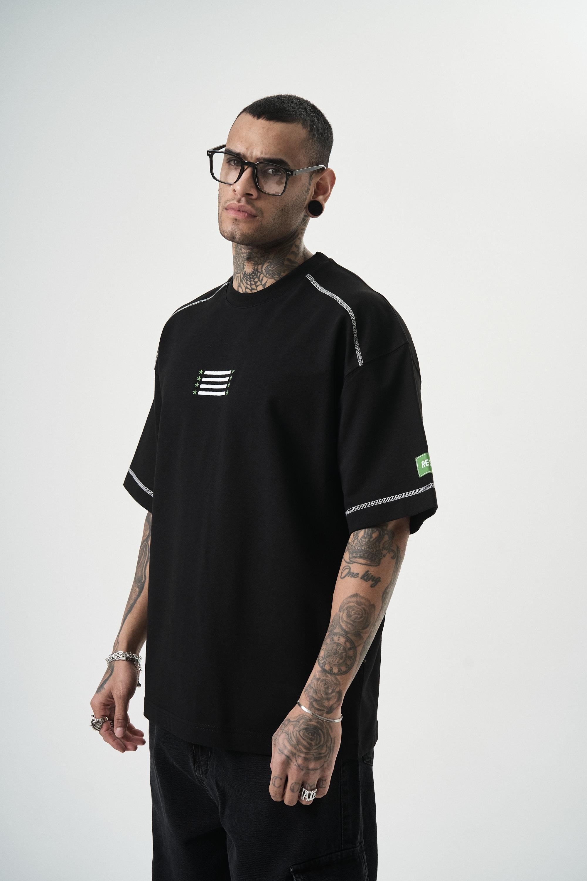 erkek-22-yazili-nakisli-oversize-t-shi-e01-49.jpg