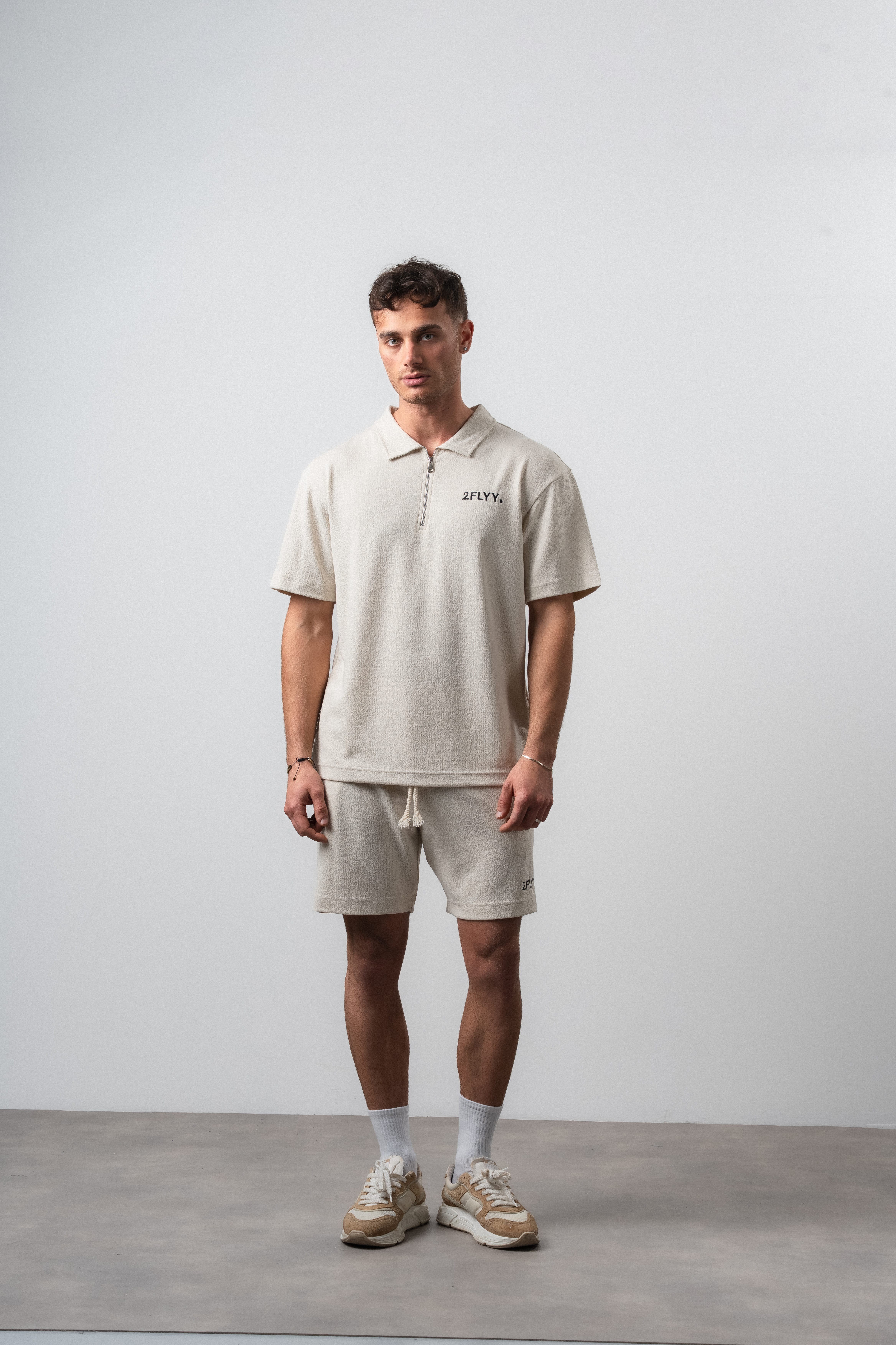 Erkek 2FLYY Yazılı Yarım Fermuarlı Regular Fit T-Shirt Şort Takım Bej