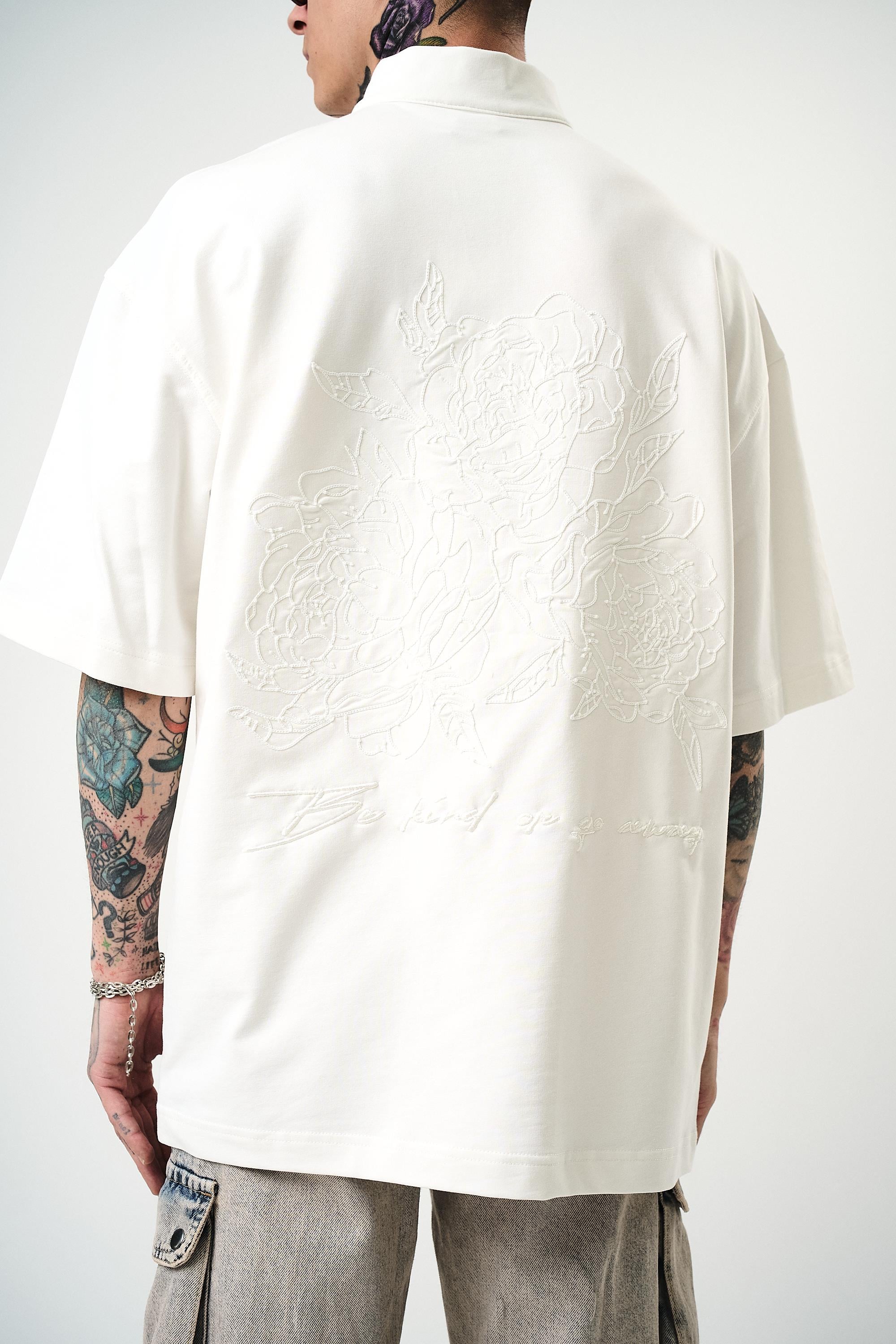 Erkek Be Kind Nakışlı Yarım Fermuarlı Oversize T-Shirt Ekru