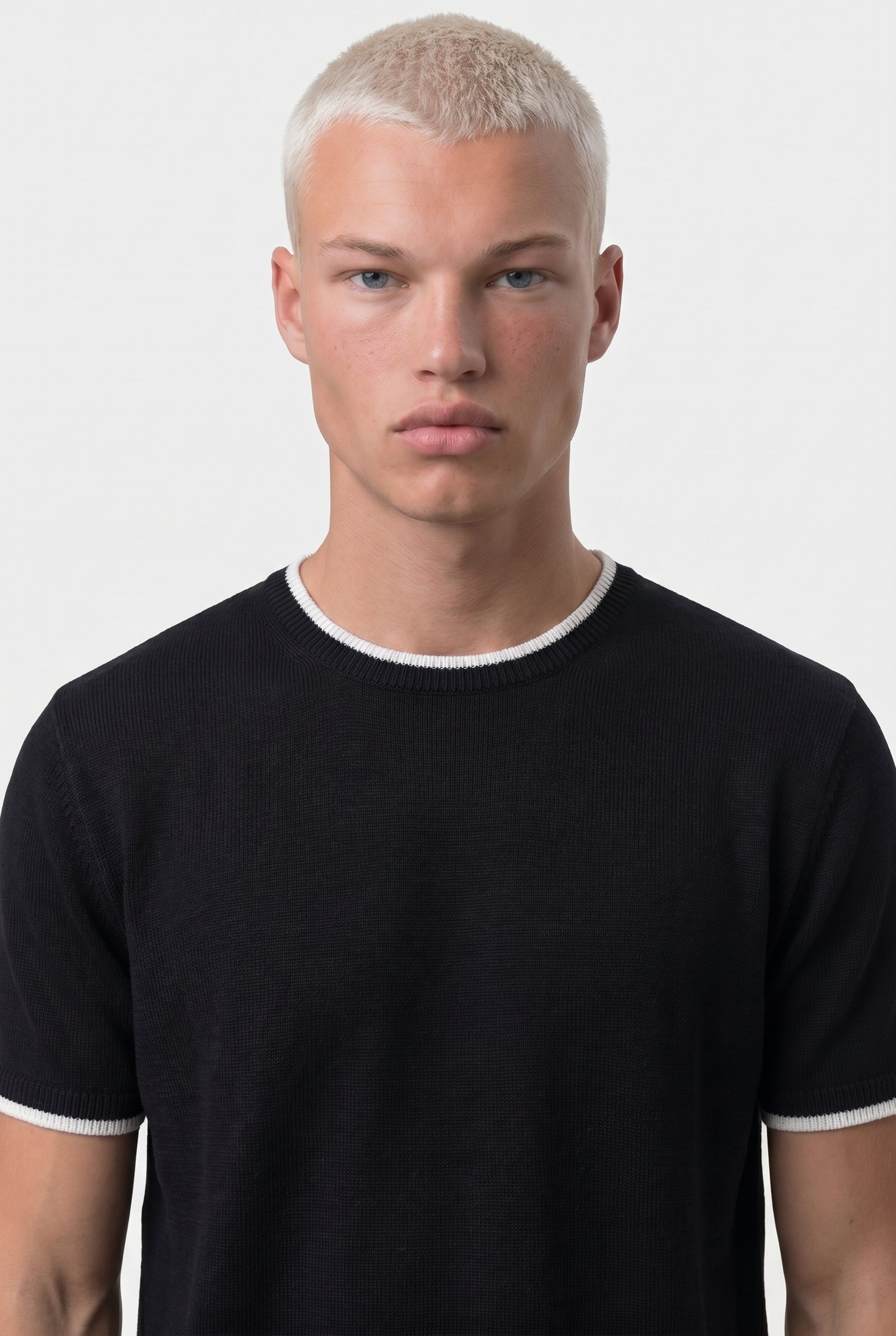 Erkek Bisiklet Yaka Regular Fit Triko T-Shirt Siyah
