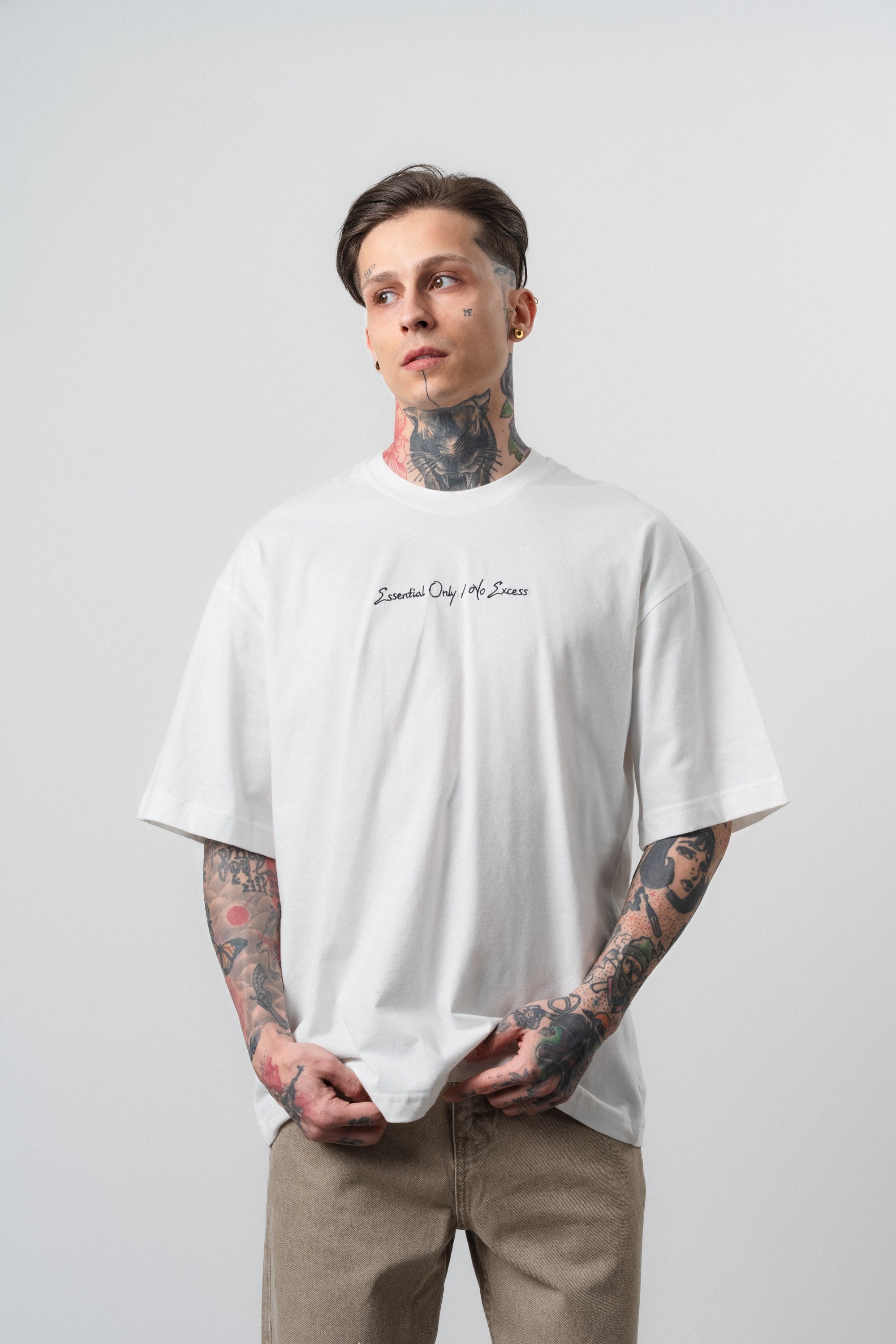 Erkek Essential Nakış Detaylı Oversize T-Shirt Ekru