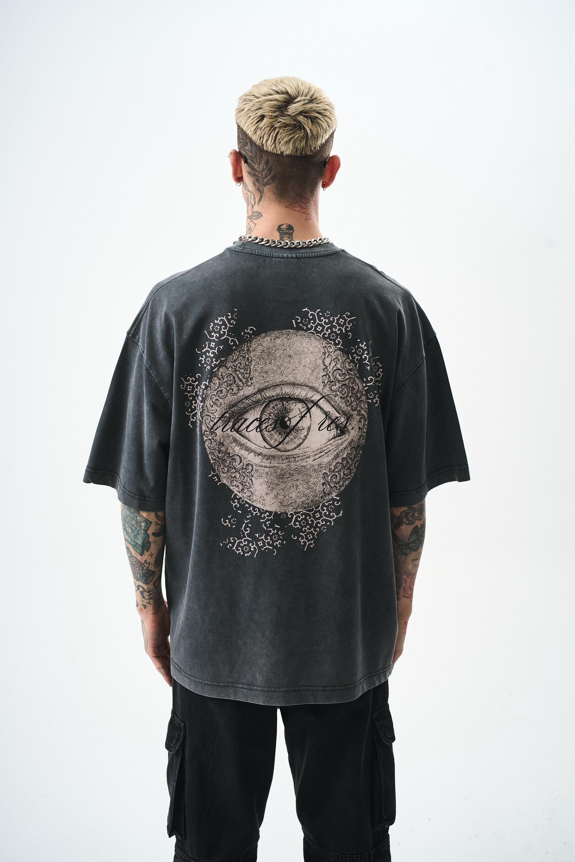 erkek-eyes-baskili-yikamali-oversize-t-5de862.jpg