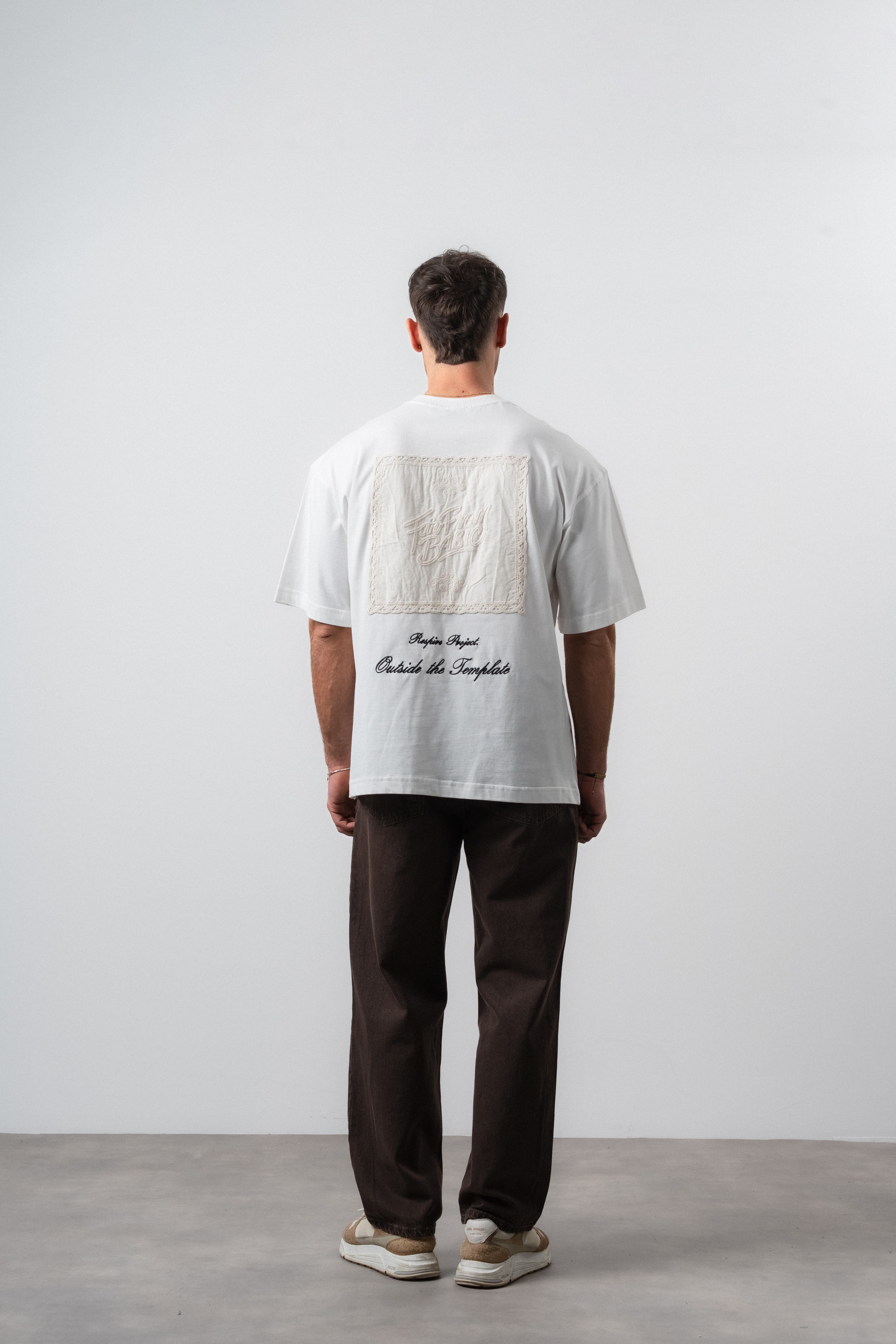 Erkek Far From Basic Nakışlı Oversize T-Shirt Ekru