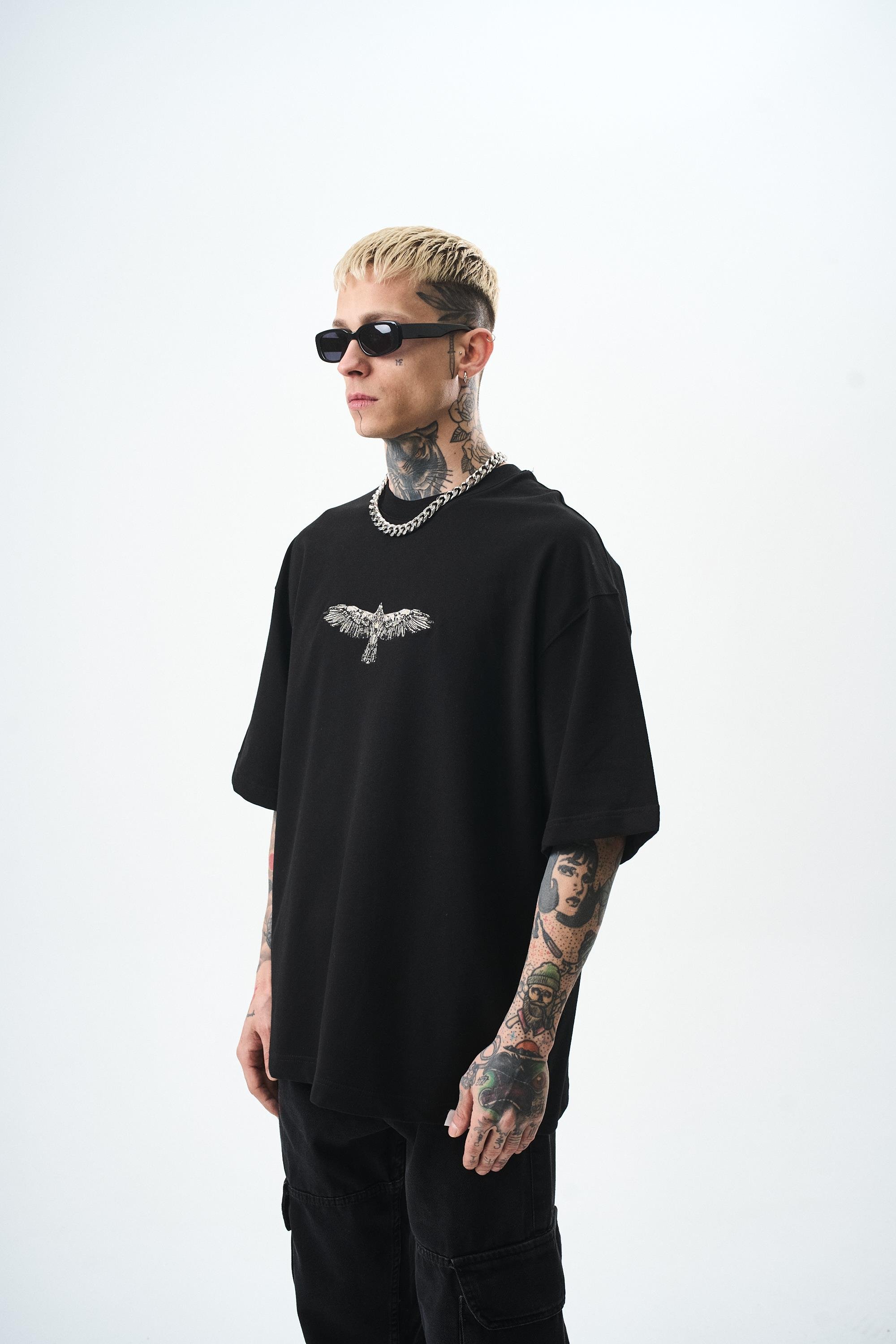 erkek-feel-nakis-detayli-oversize-t-sh-3-06a7.jpg