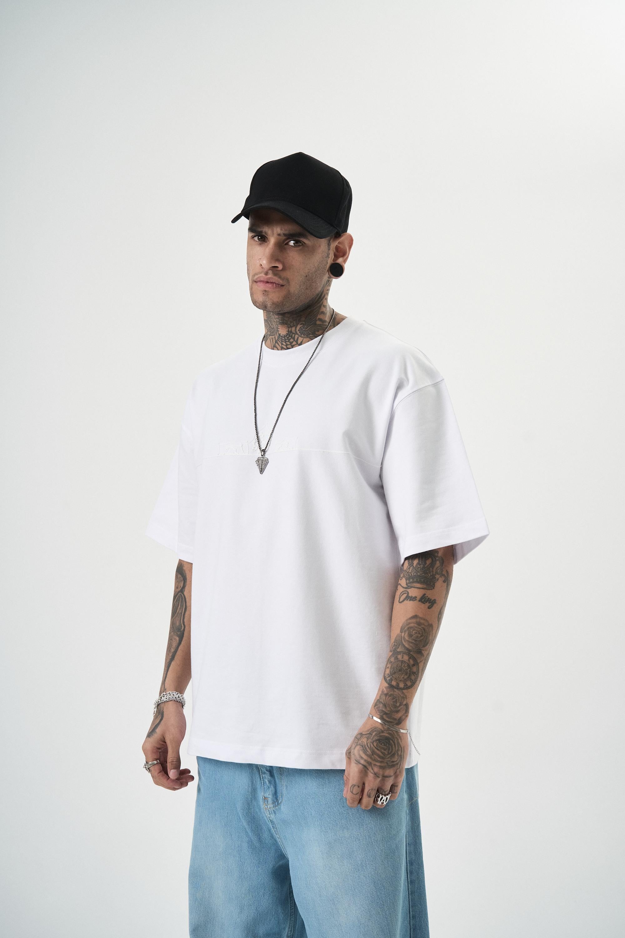 erkek-focus-nakis-detayli-oversize-t-s-55a-dd.jpg