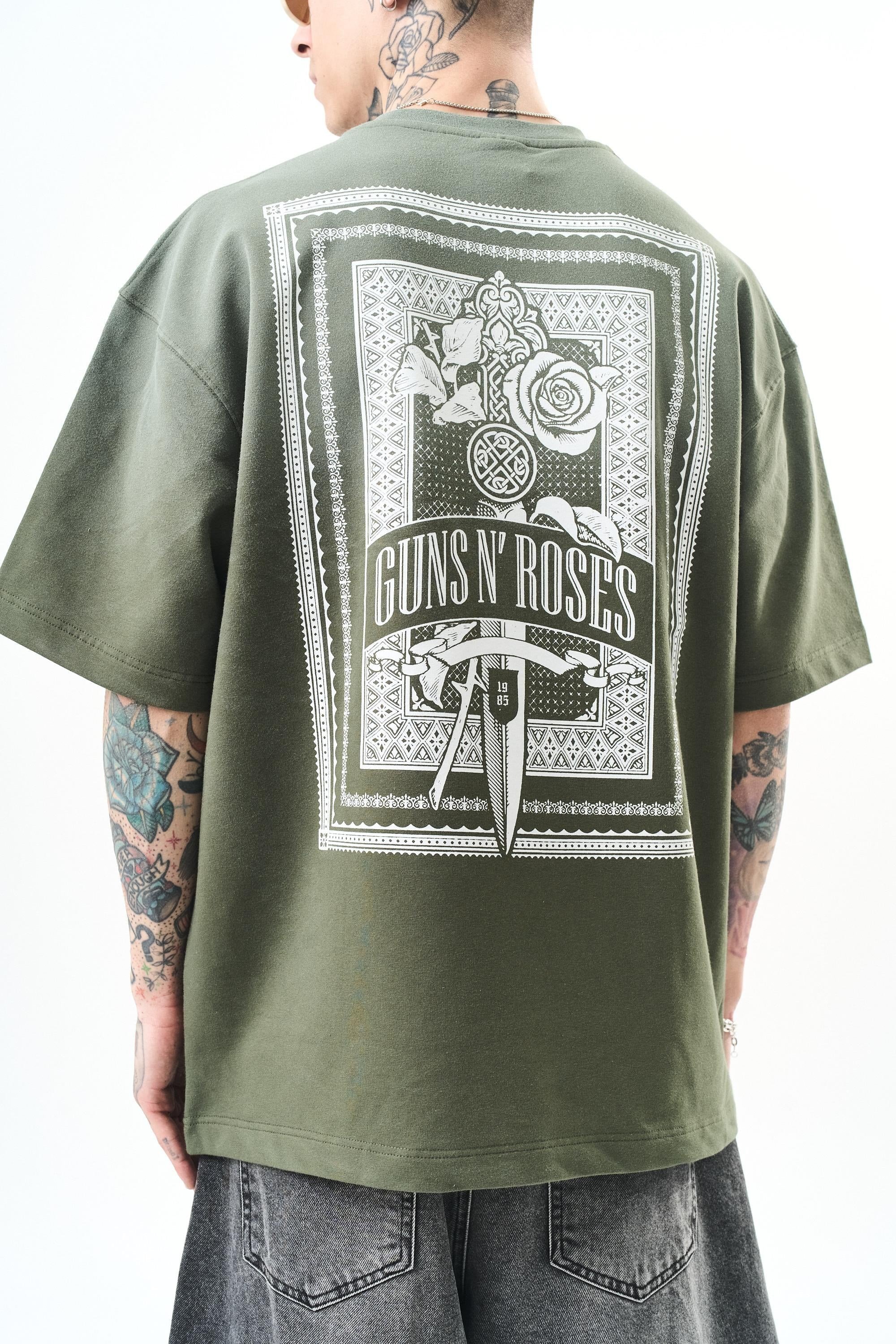 erkek-guns-roses-baskili-oversize-t-sh--81bfd.jpg