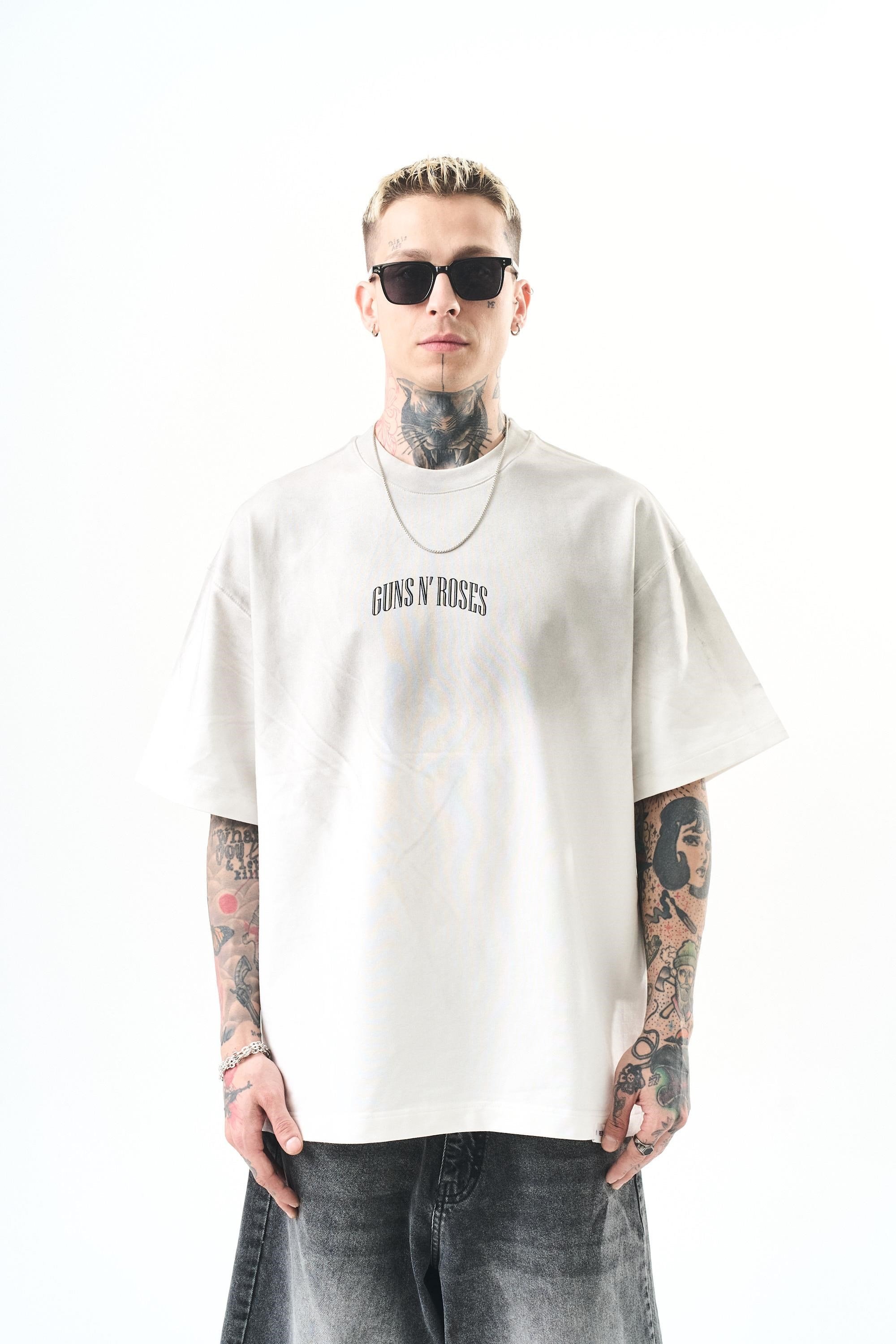 erkek-guns-roses-baskili-oversize-t-sh-18e-94.jpg