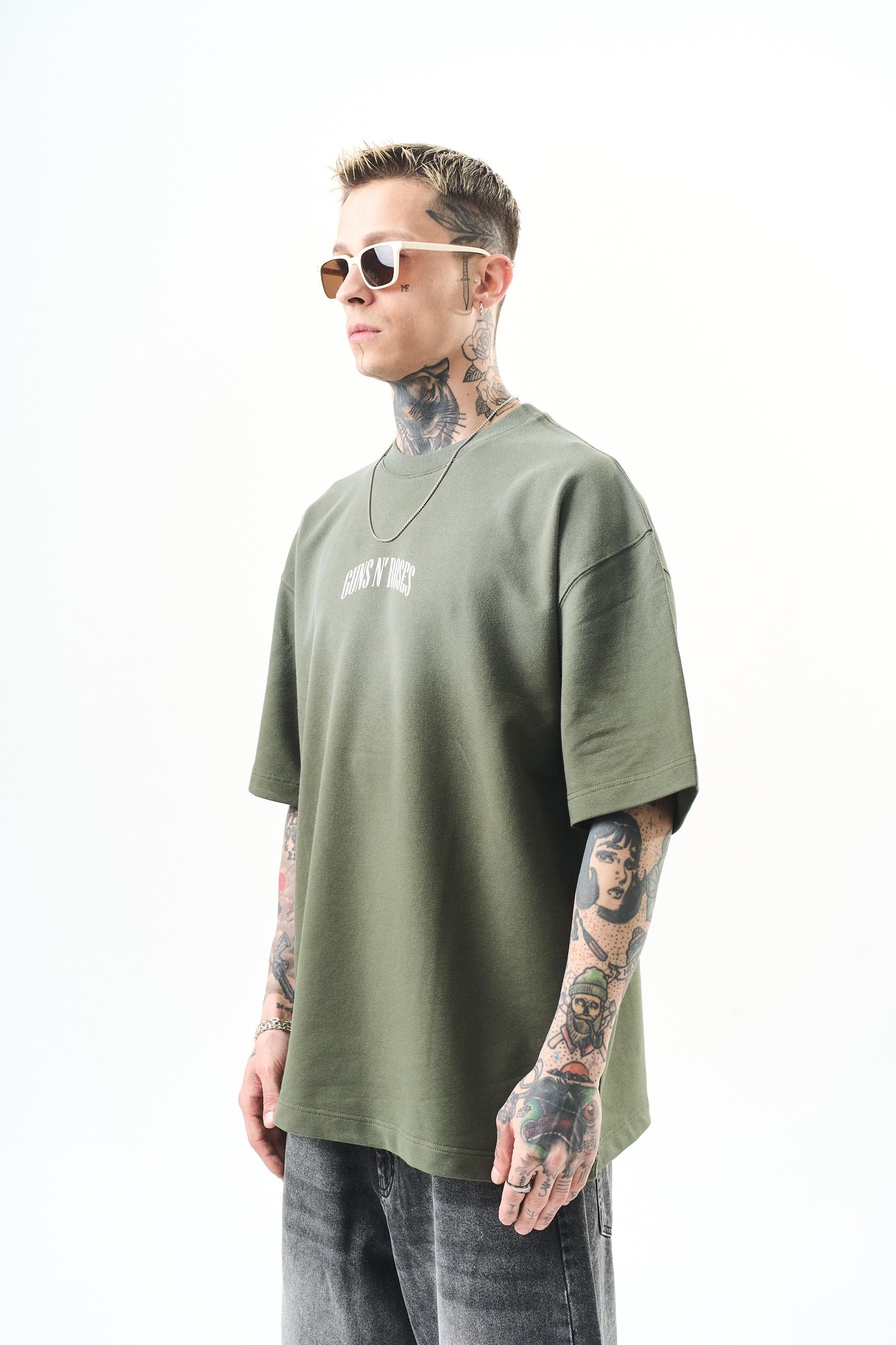 erkek-guns-roses-baskili-oversize-t-sh-d-8b2b.jpg