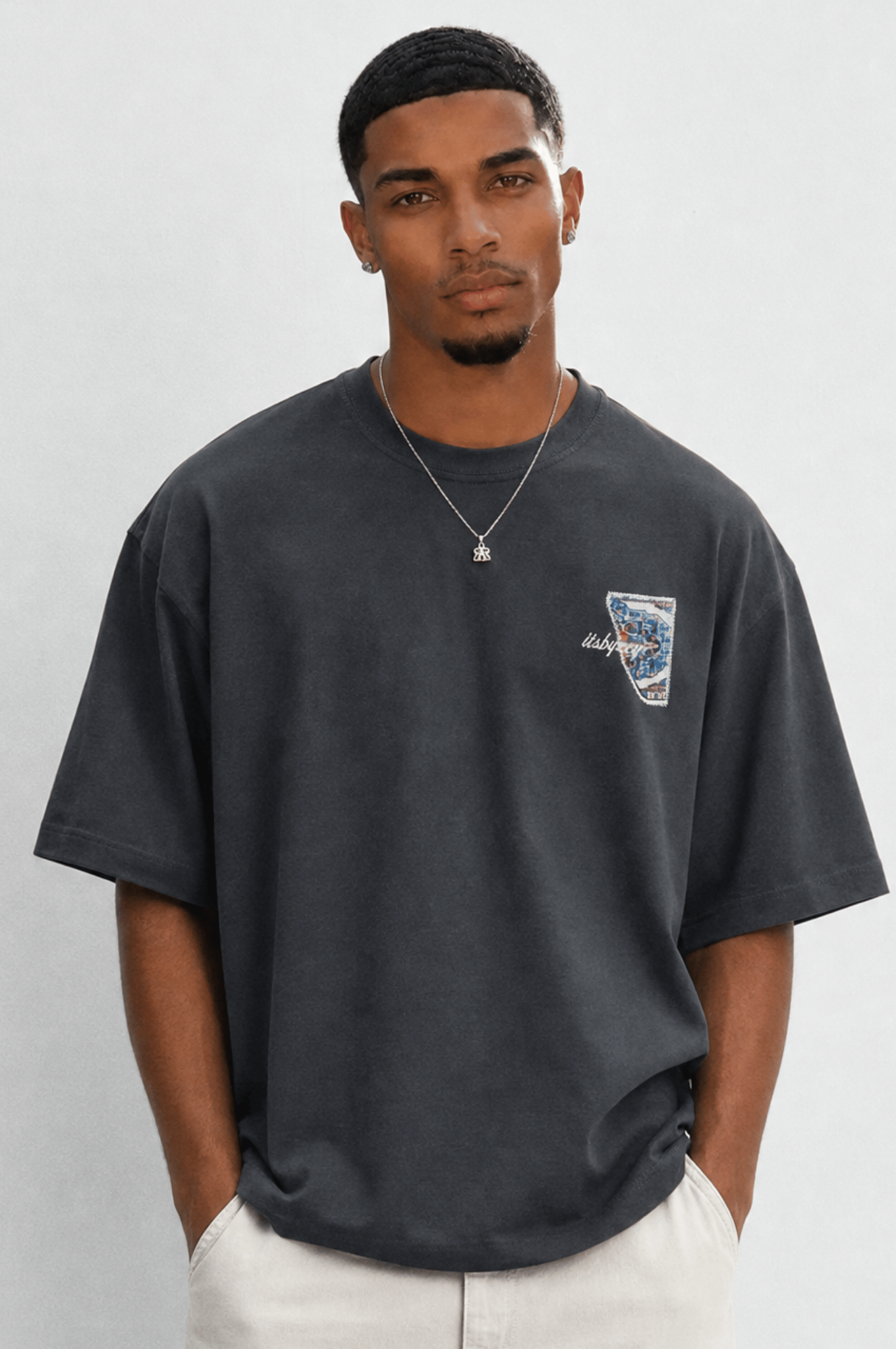 Erkek Itsbyzey Nakış Detaylı Oversize T-Shirt Füme