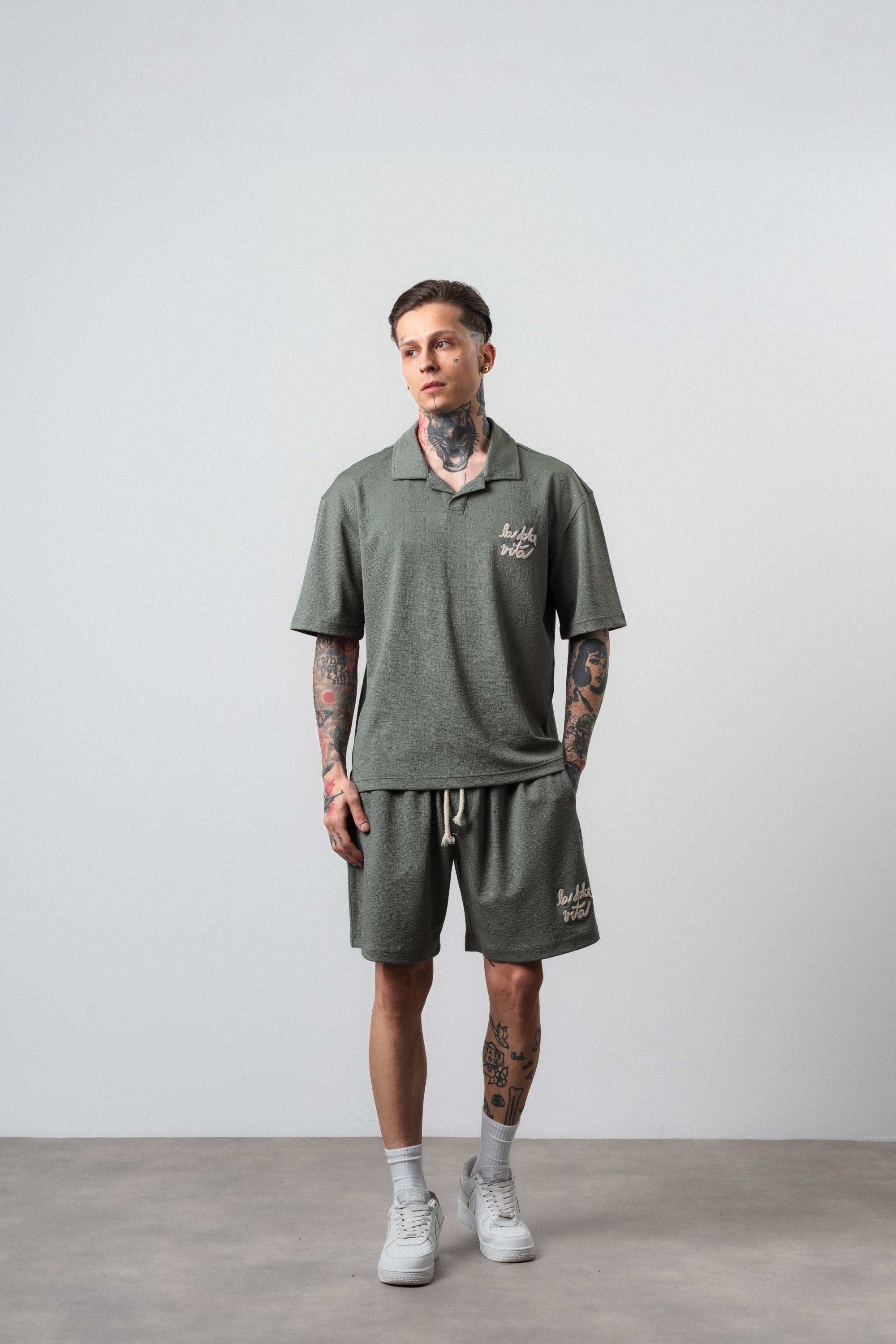 Erkek La Dolce Vita Yazılı Regular Fit T-Shirt Şort Takım Haki