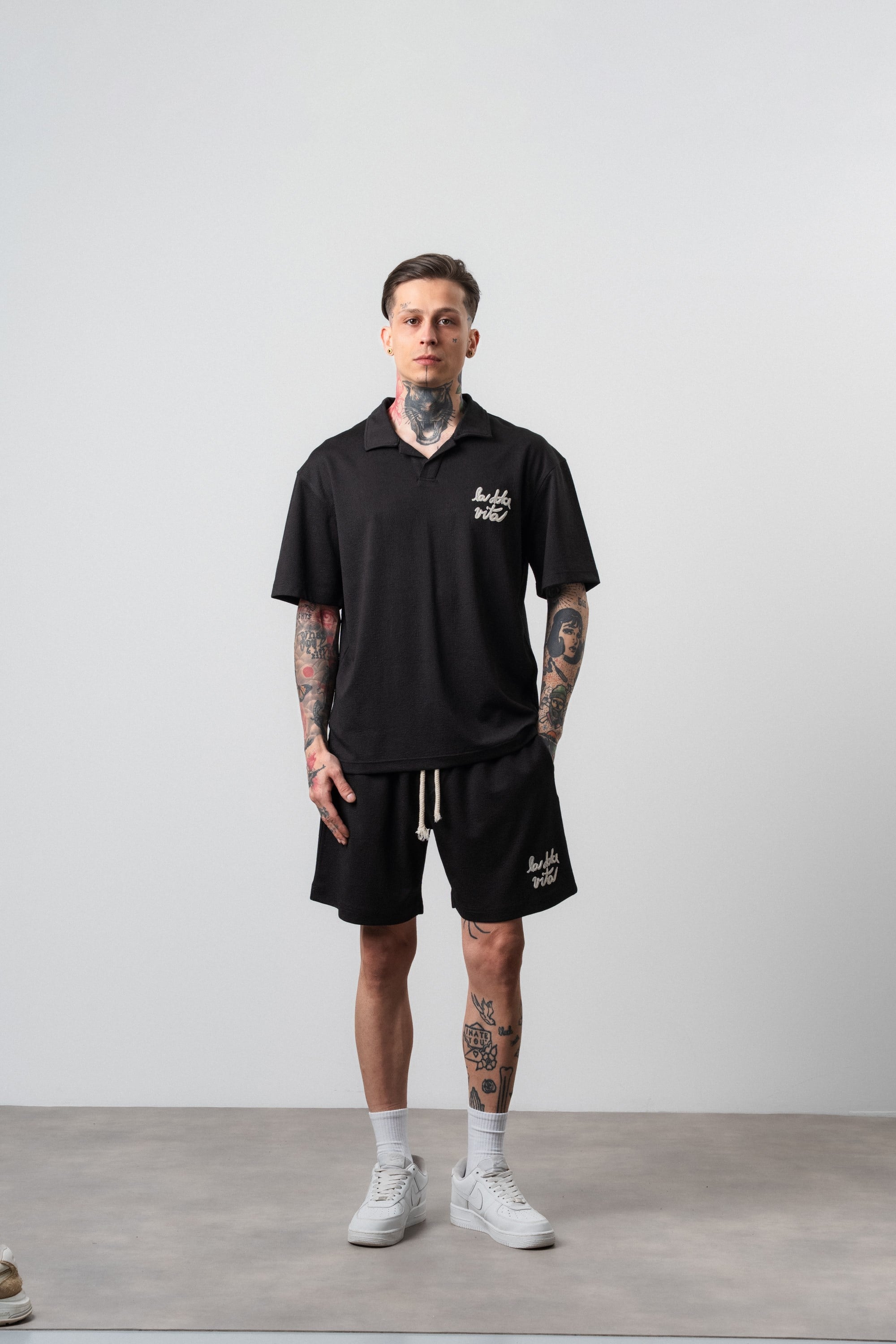 Erkek La Dolce Vita Yazılı Regular Fit T-Shirt Şort Takım Siyah