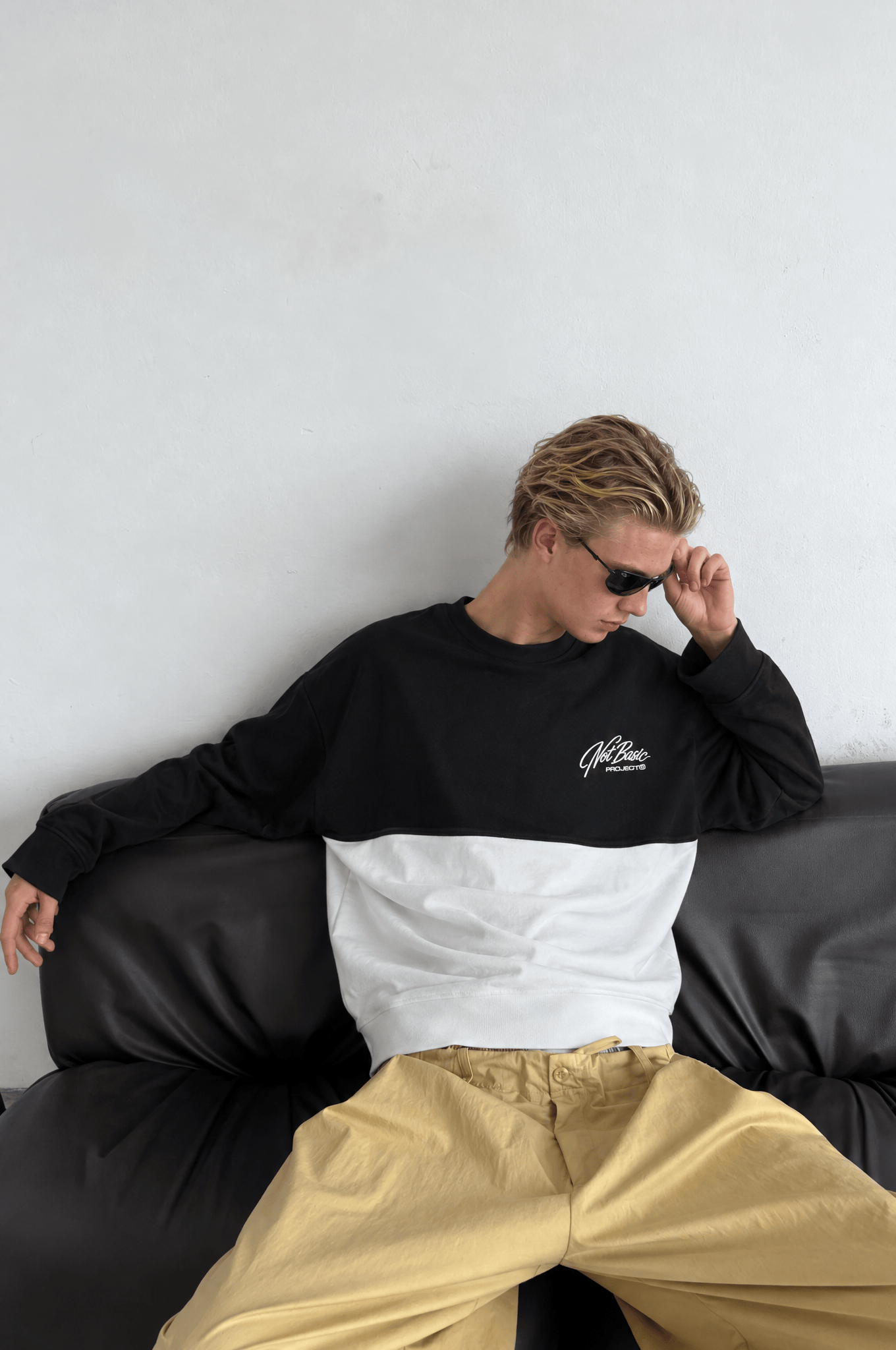 Erkek Not Basic Project Nakışlı Oversize Sweatshirt Siyah