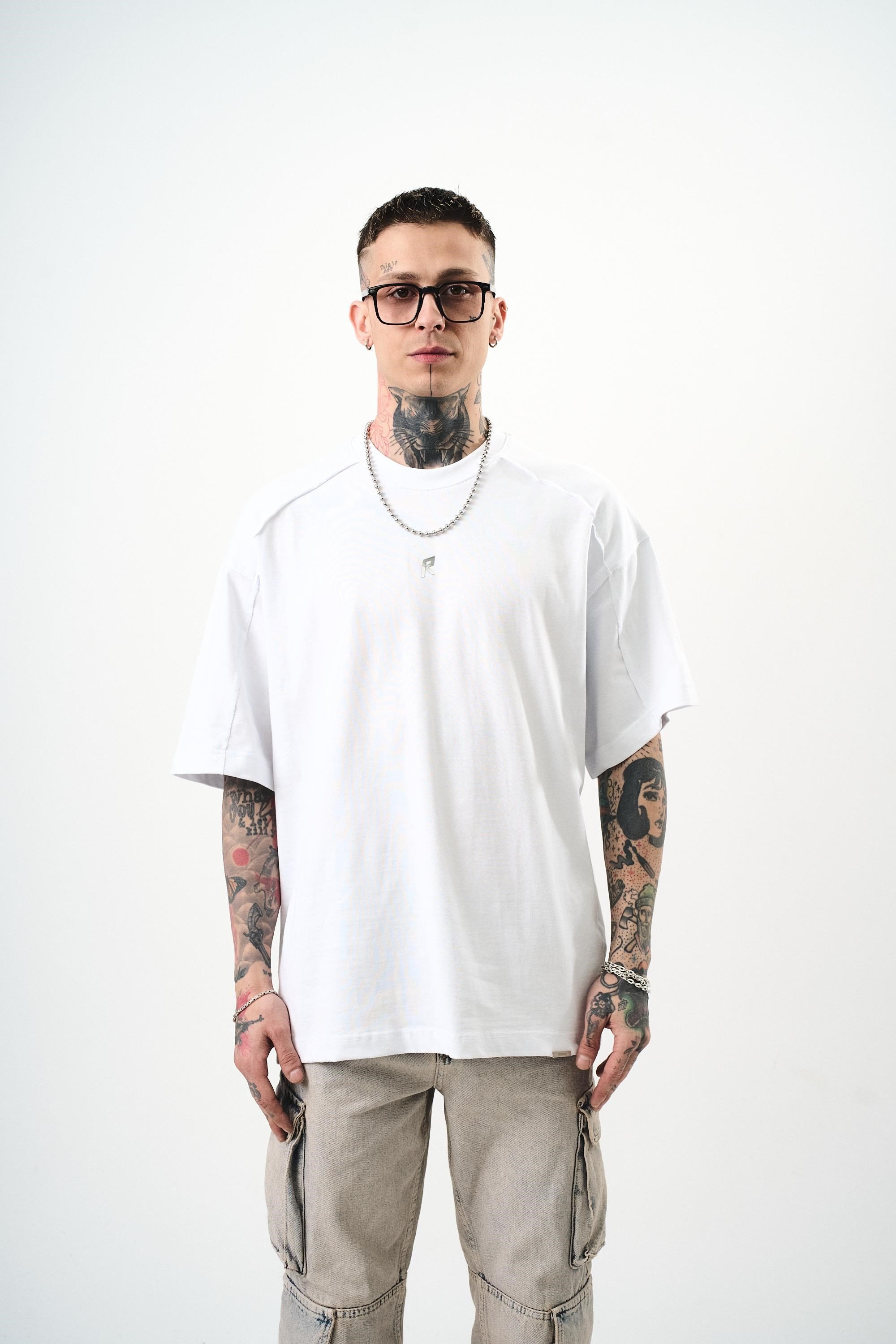 erkek-r-baskili-oversize-t-shirt-beyaz-9ef-3c.jpg