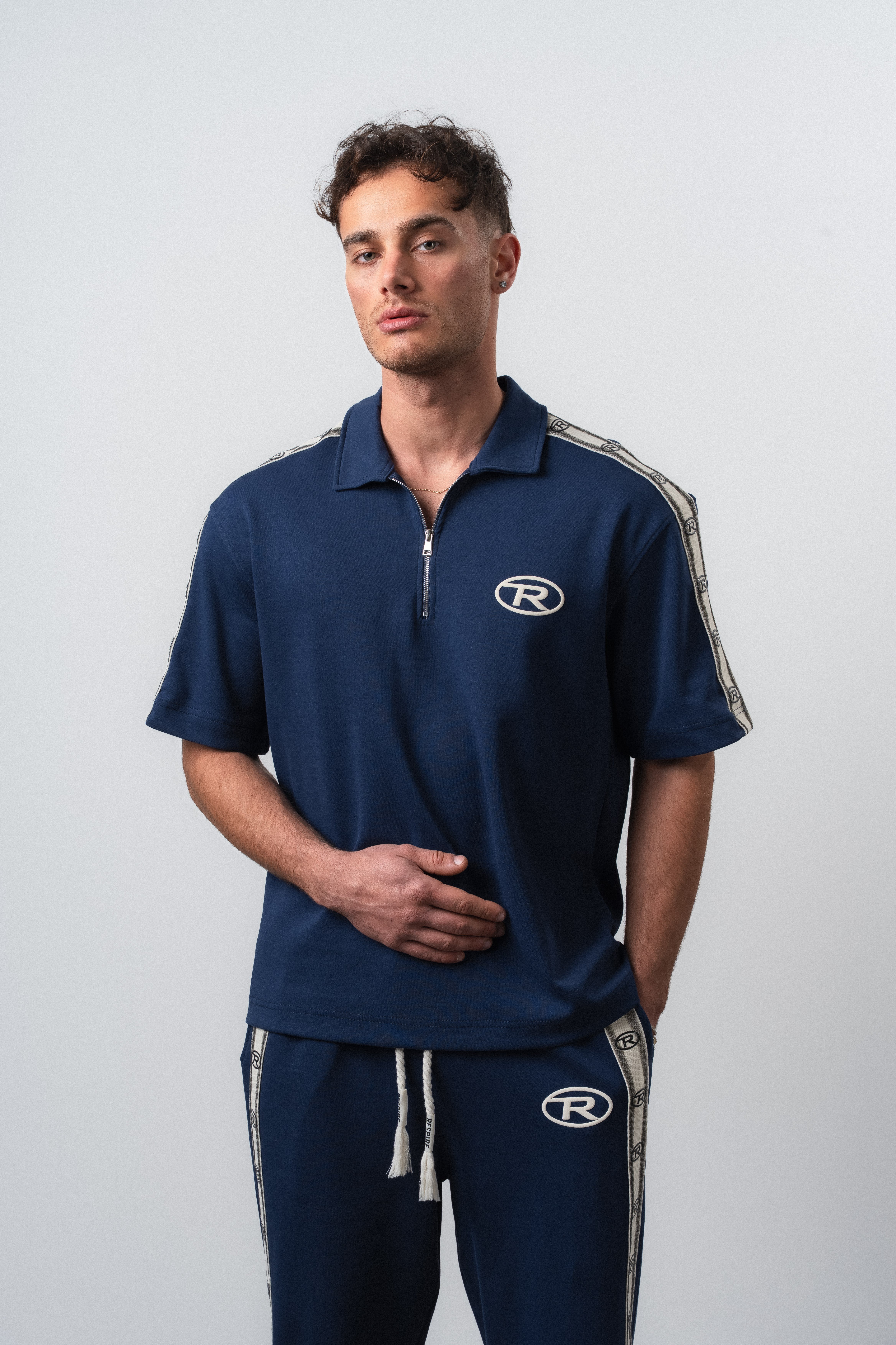 Erkek R Şerit Detaylı Regular Fit T-Shirt Lacivert