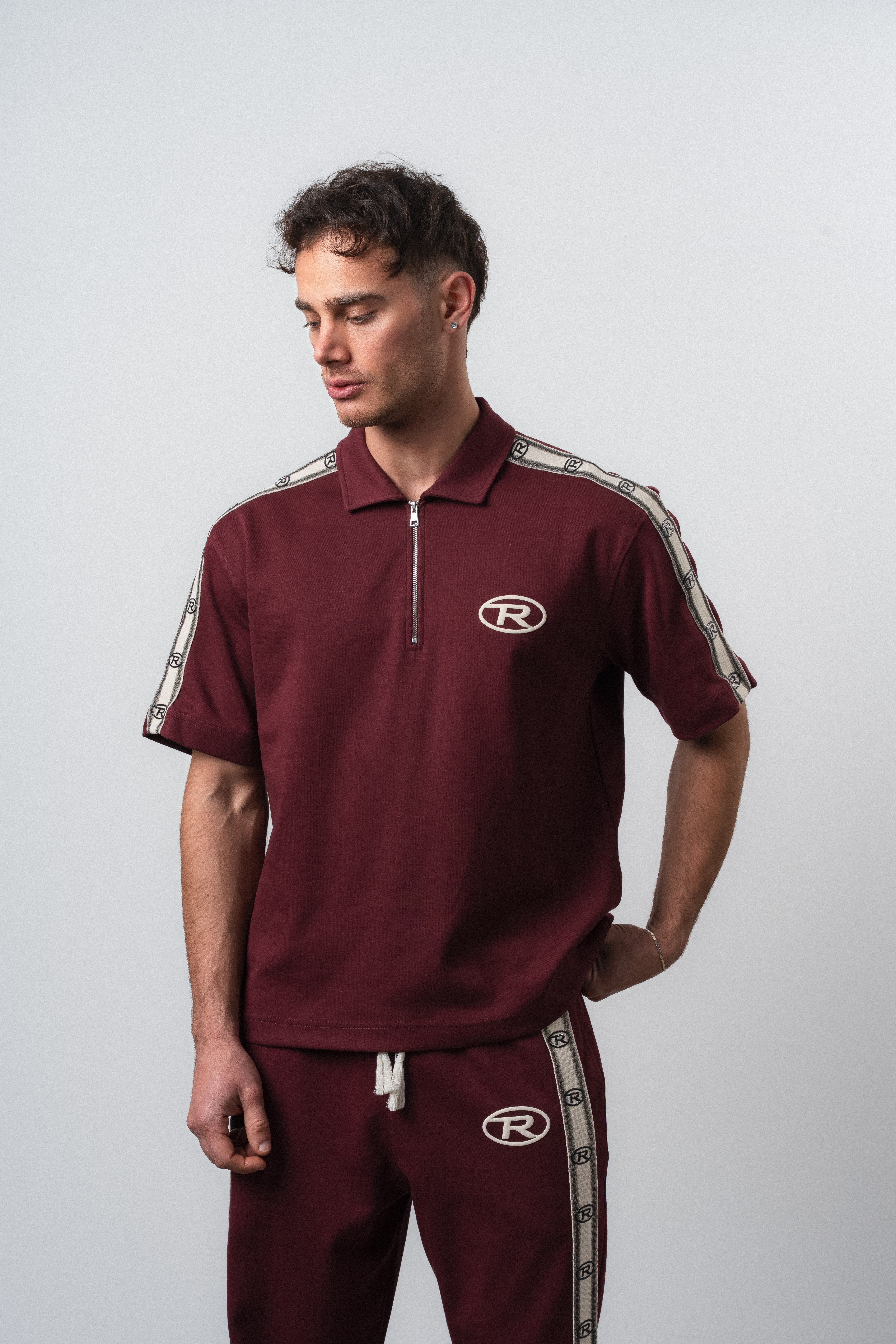 Erkek R Şerit Detaylı Regular Fit T-Shirt Bordo