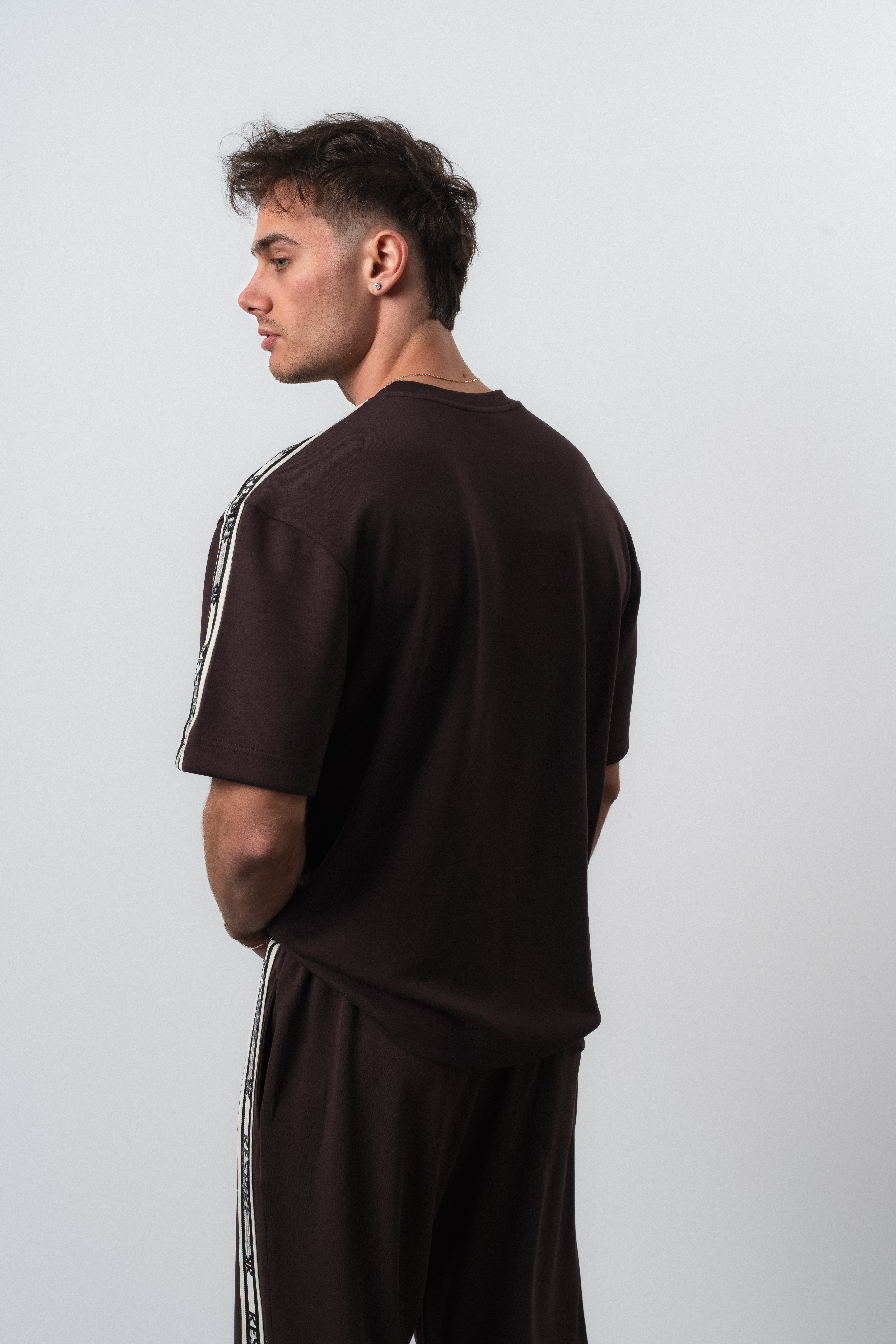 Erkek Respire Şerit Detaylı Regular Fit T-Shirt Kahve