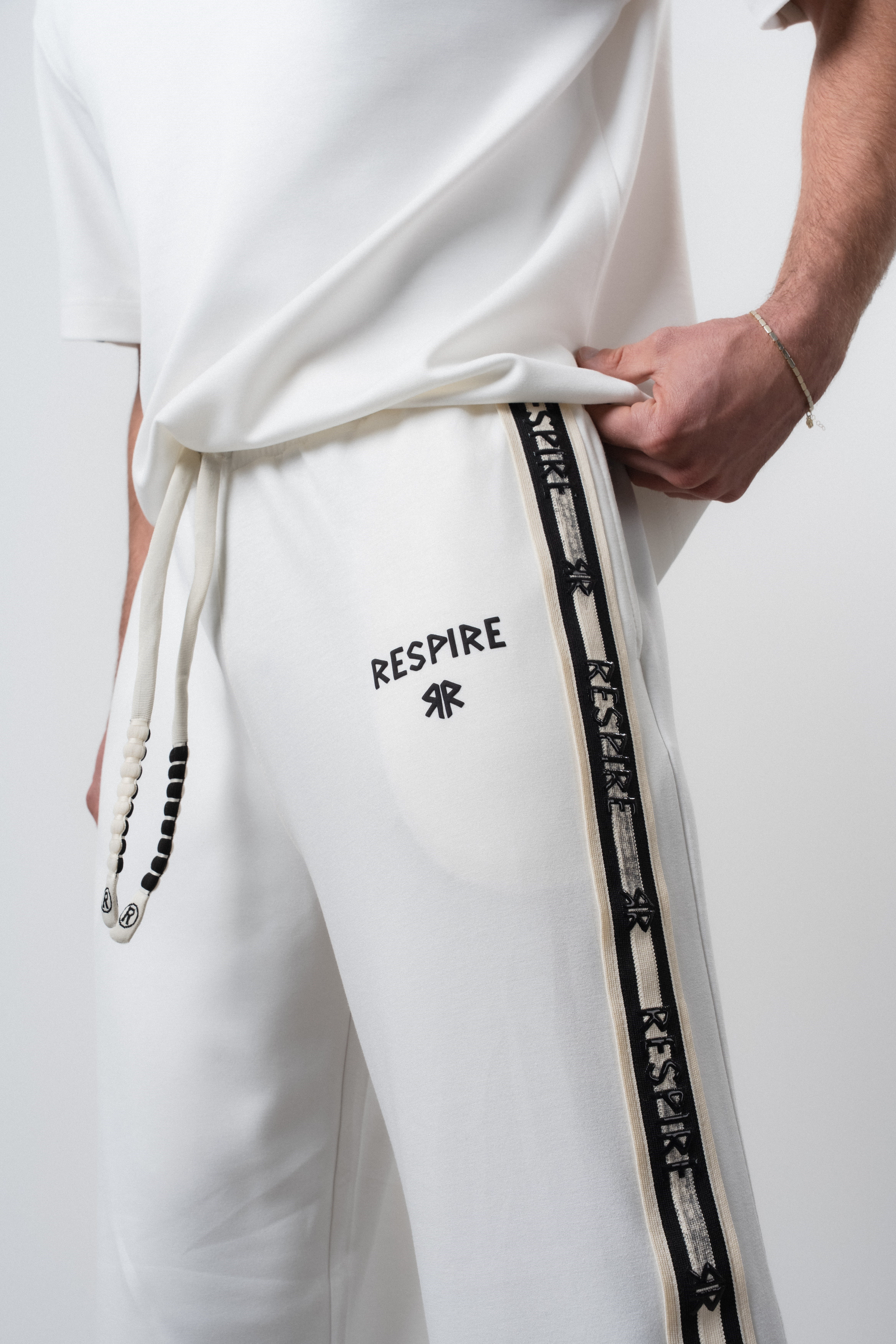Erkek Respire Şerit Detaylı Regular Fit T-Shirt Pantolon Takım Ekru