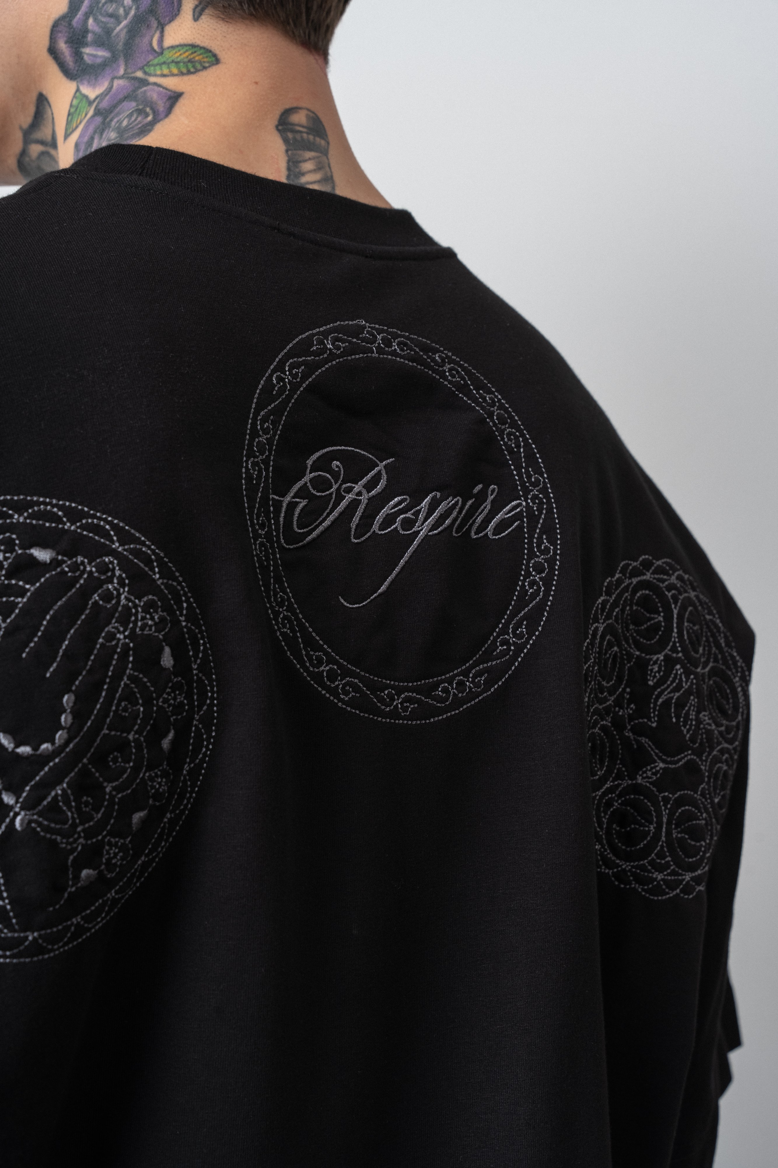 Erkek Rosette Nakış Detaylı Oversize T-Shirt Siyah