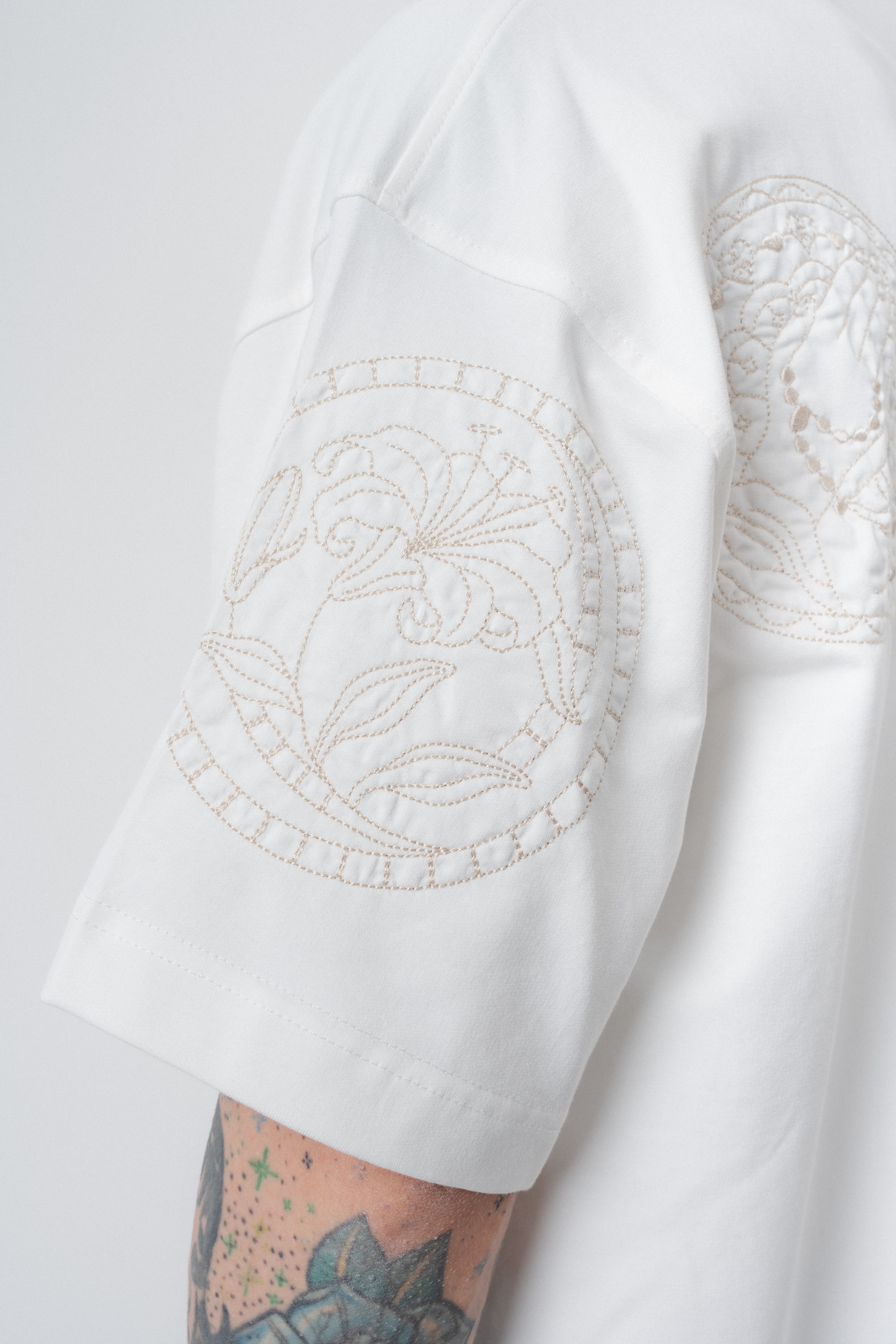 Erkek Rosette Nakış Detaylı Oversize T-Shirt Ekru