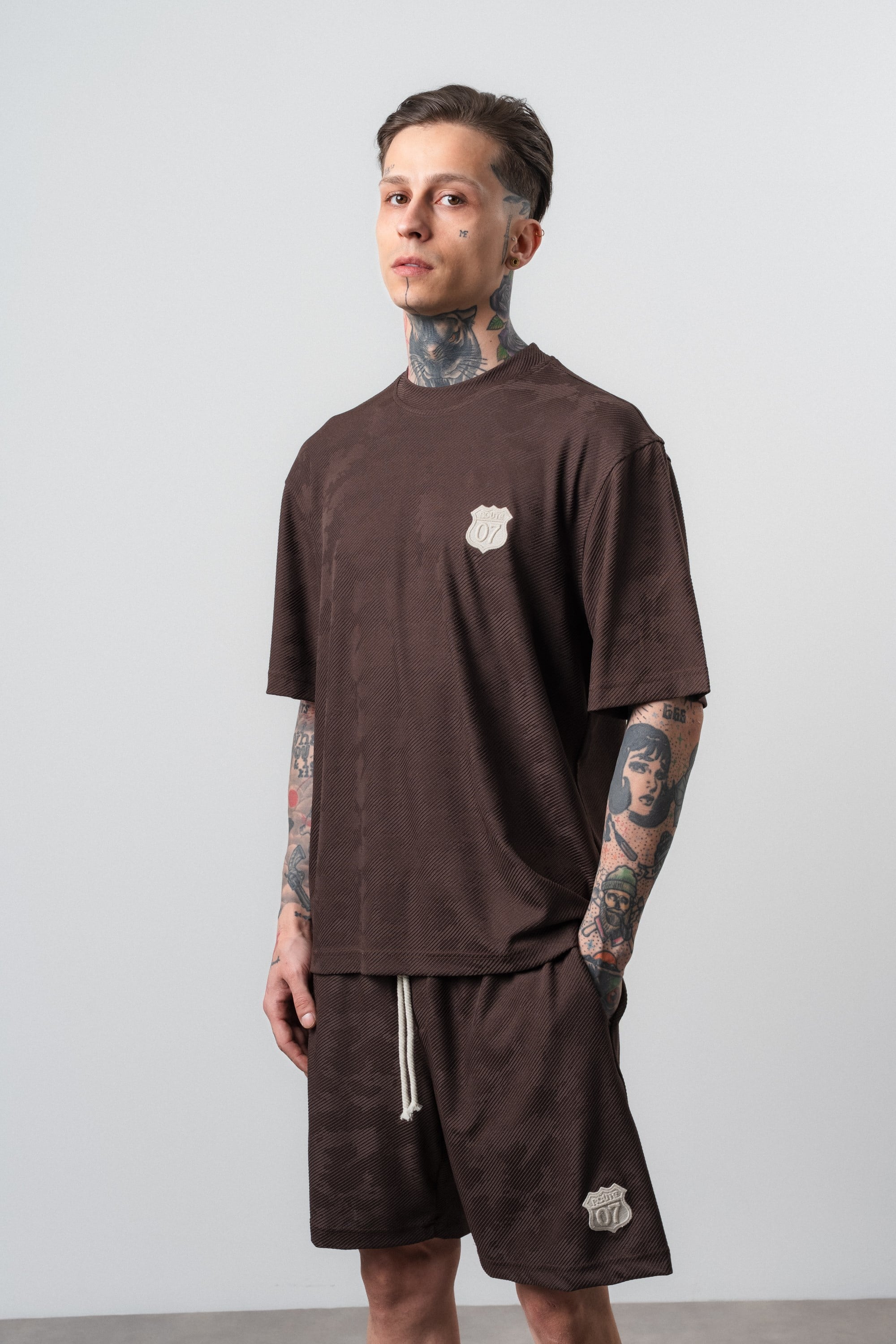 Erkek Route 07 Arma Detaylı Regular Fit T-Shirt Kahve