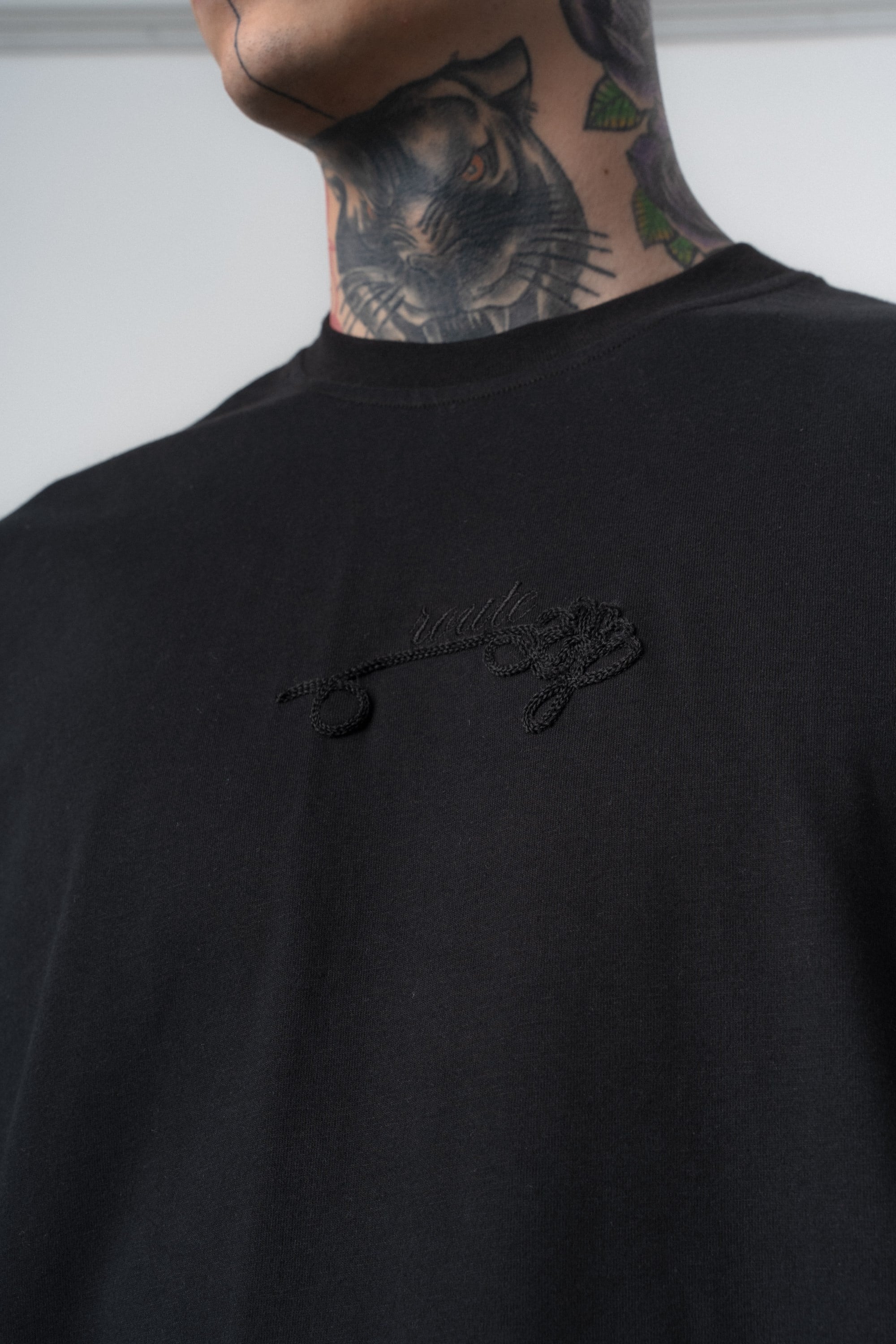 Erkek Route Nakışlı Oversize T-Shirt Siyah