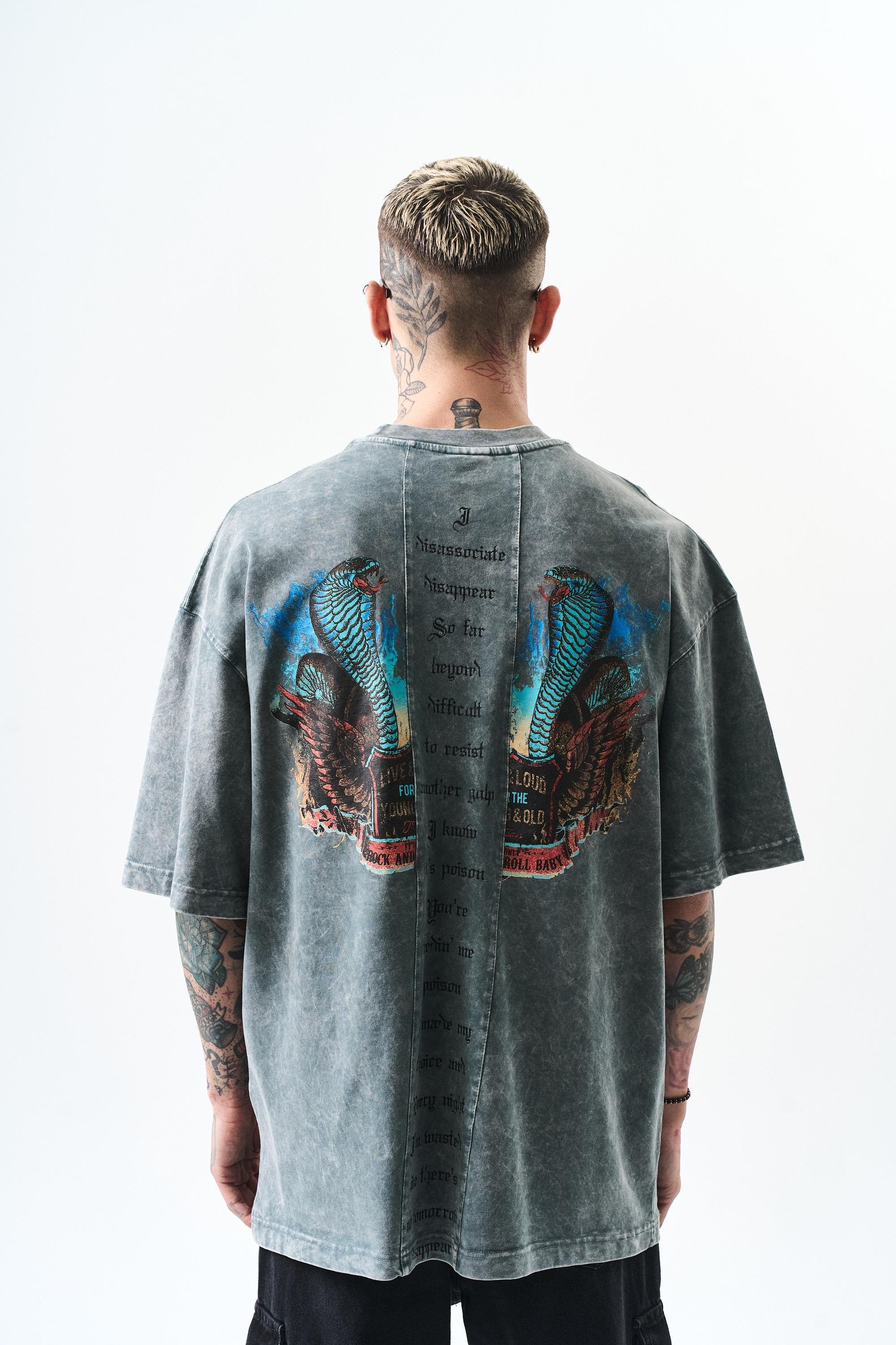 Erkek Snake Baskılı Yıkamalı Oversize T-Shirt Gri