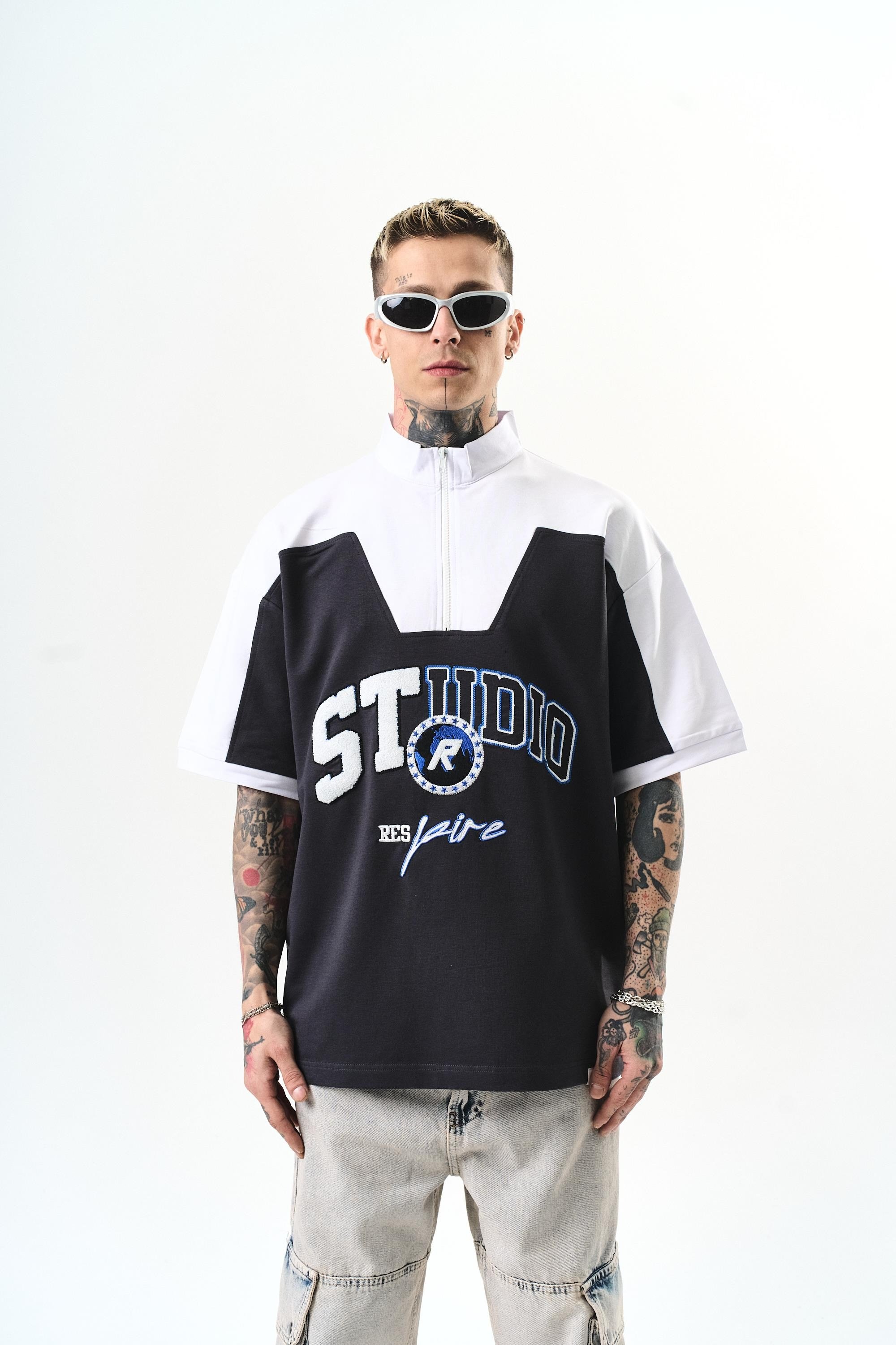 Erkek Studio Nakışlı Yarım Fermuarlı Oversize T-Shirt Füme