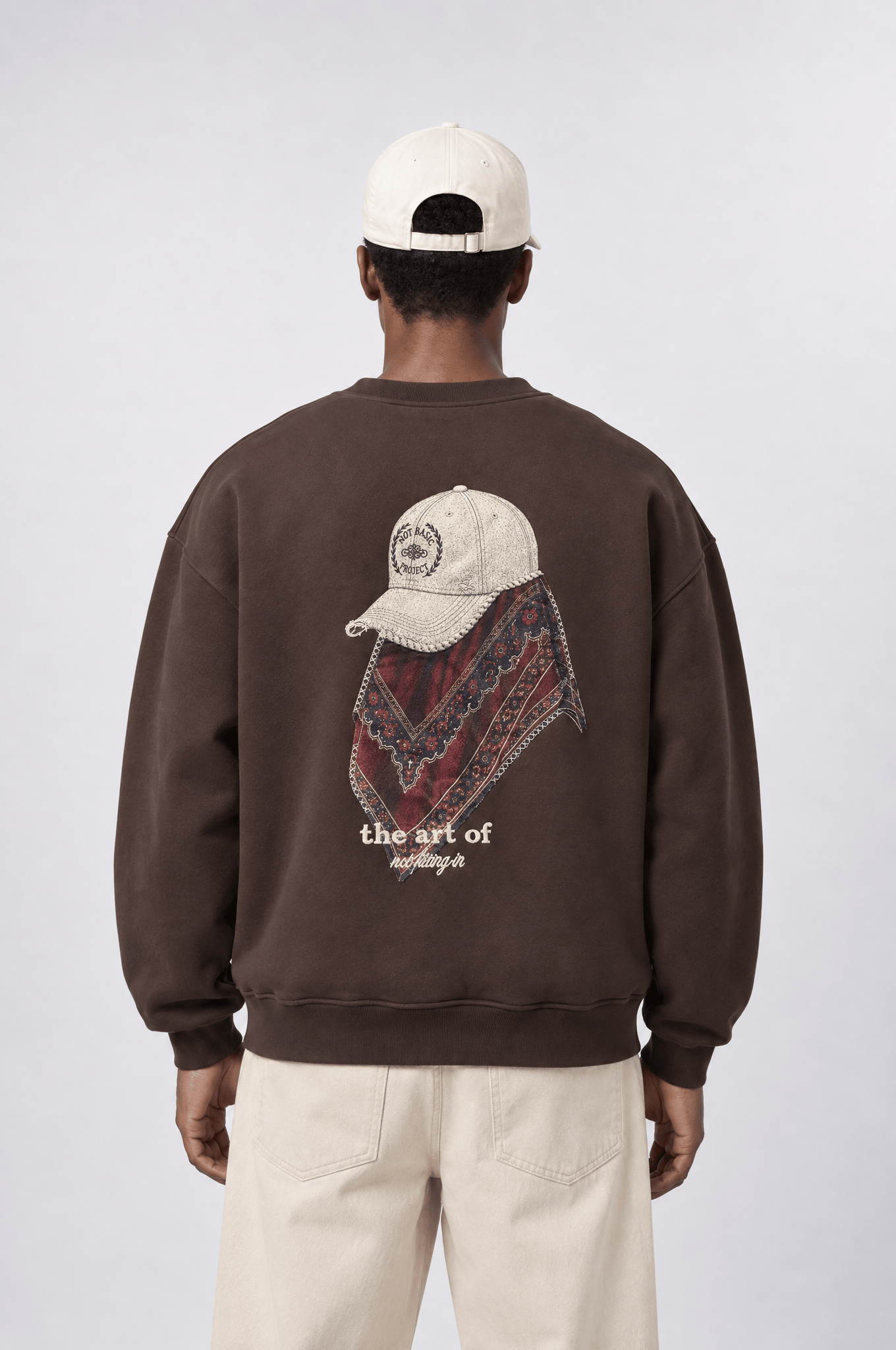 Erkek The Art Of Patch Detaylı Oversize Sweatshirt Kahve