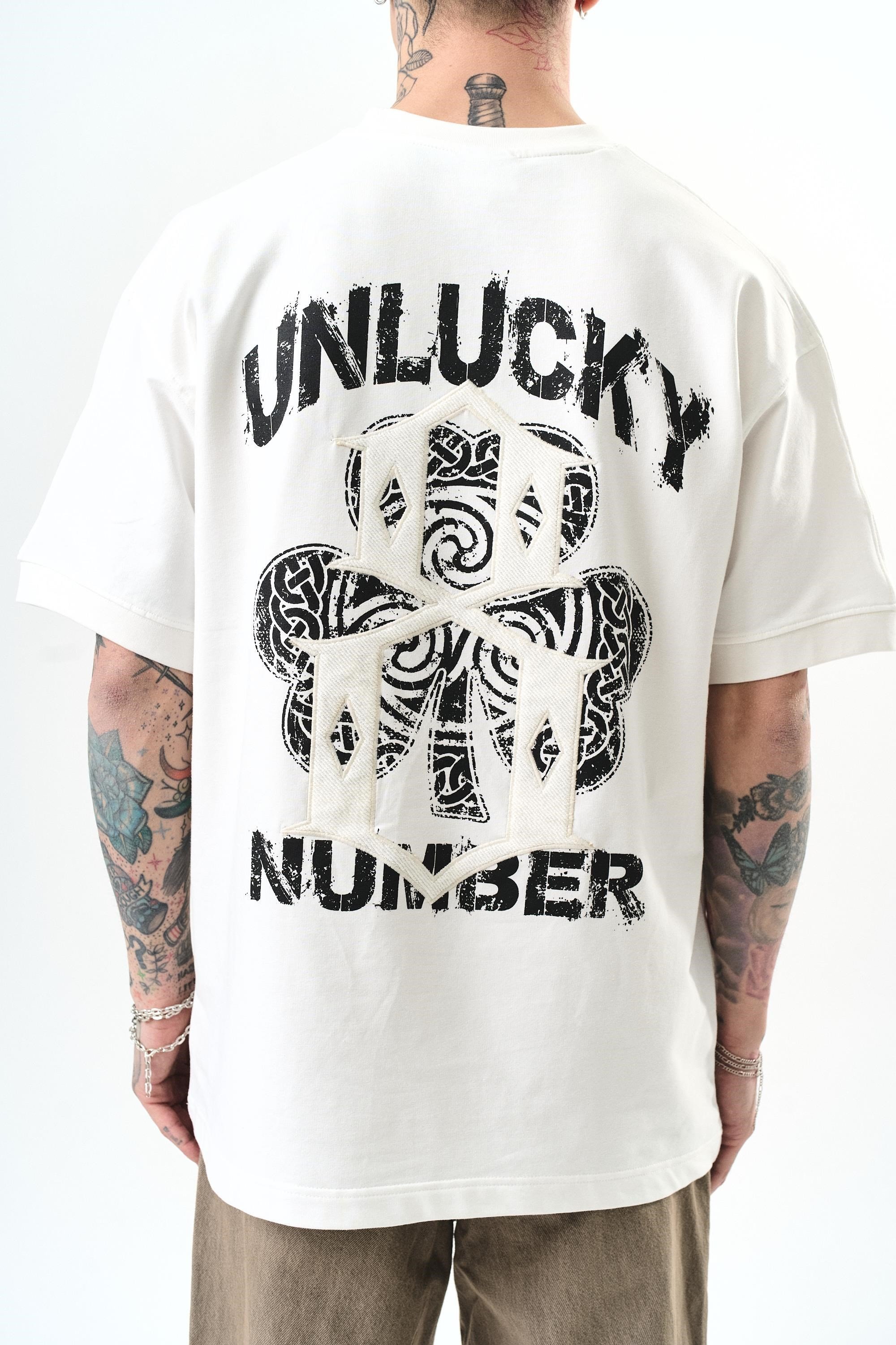 erkek-unlucky-baskili-oversize-t-shirt-335145.jpg