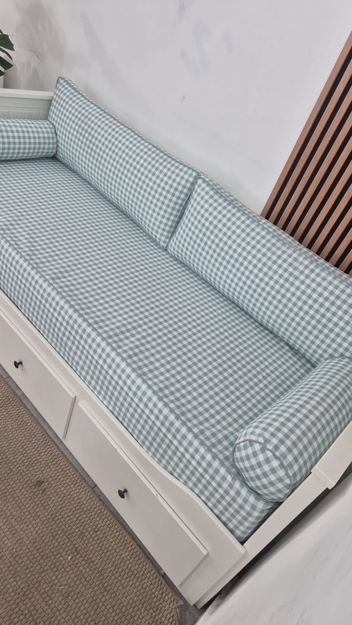 Kareli/Çizgili Kumaş Fermuarlı Düz Model Divan Seti