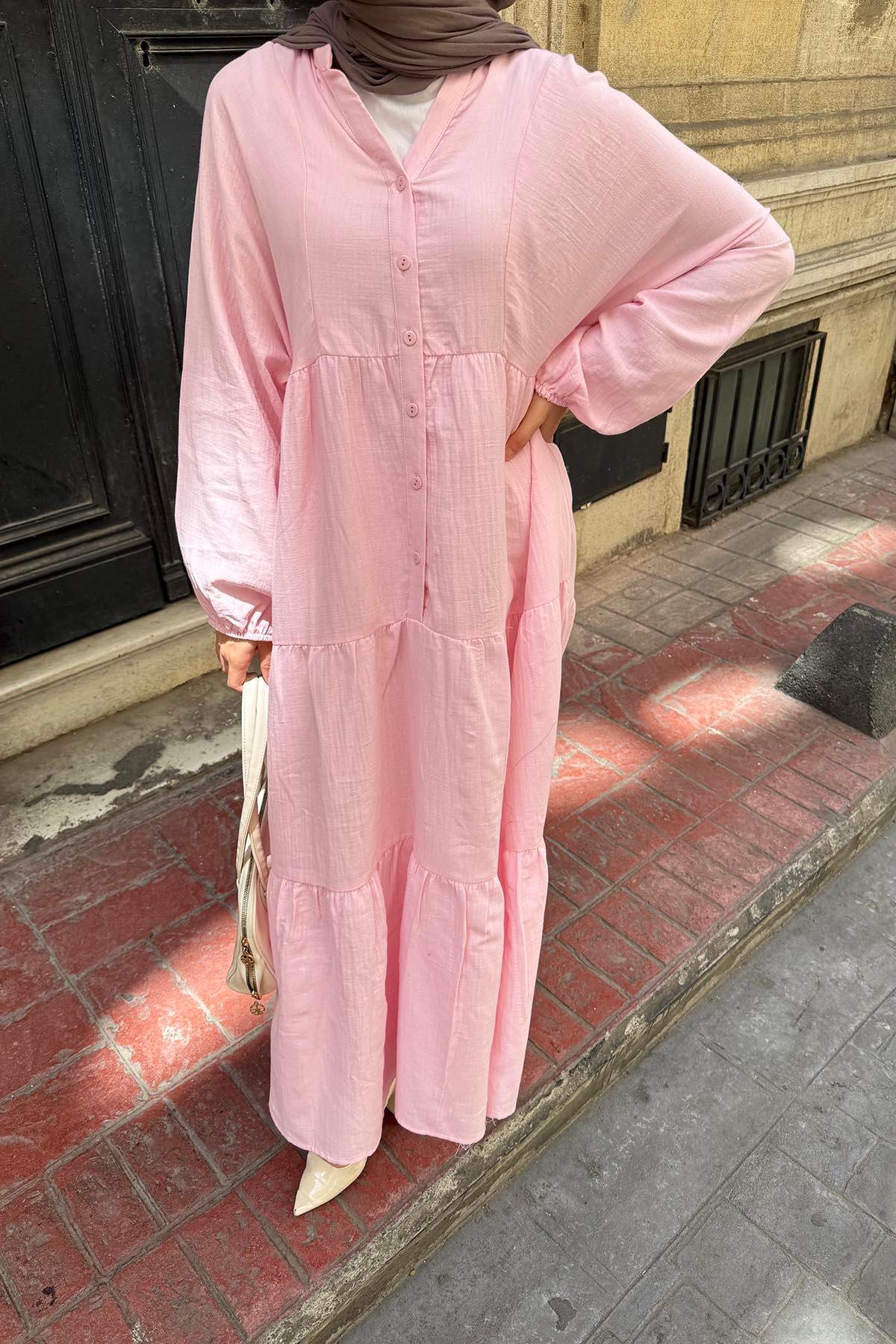 Ön Yarım Düğme Detaylı Müslin Kumaş Tesettür Elbise Pembe