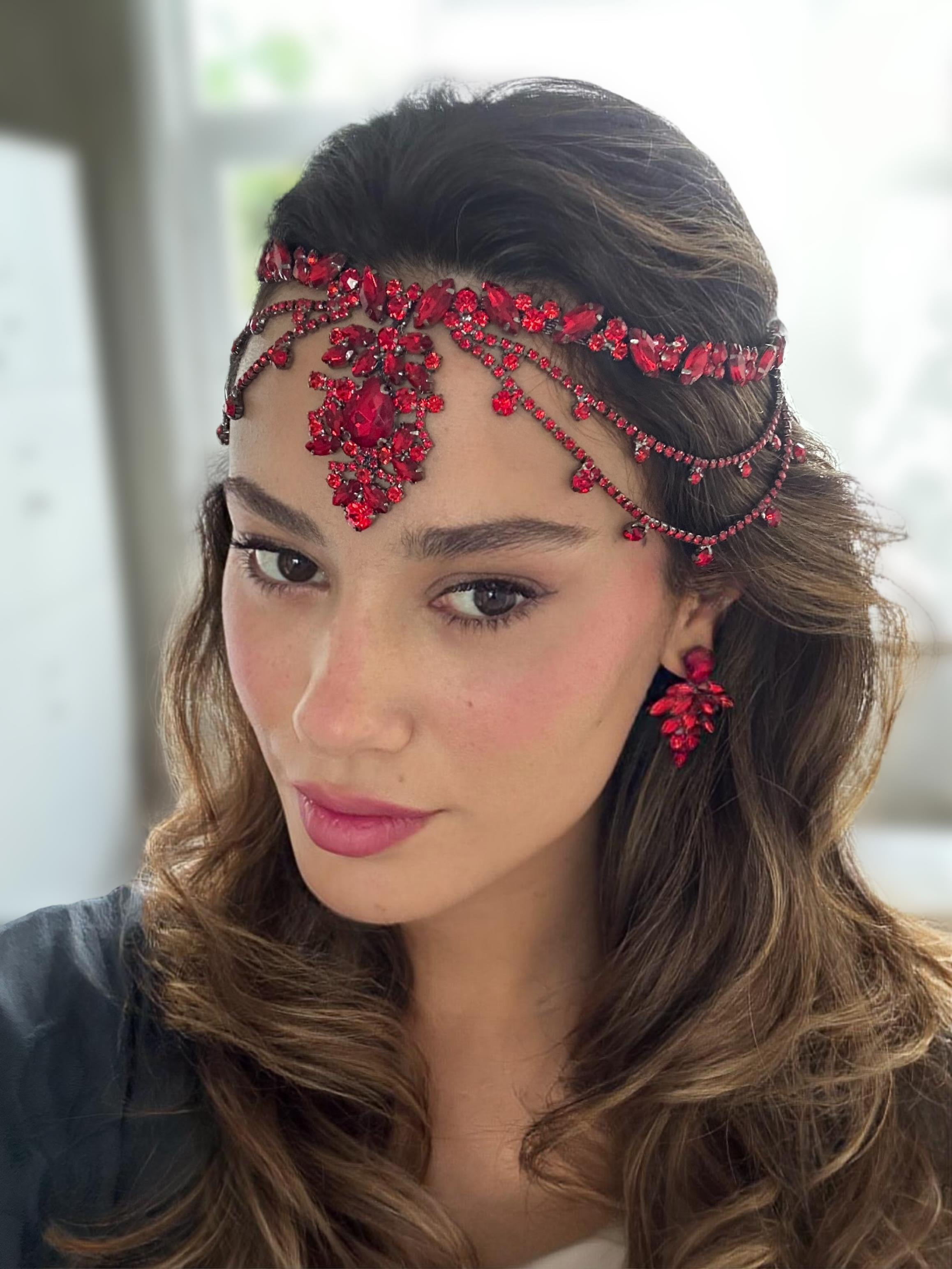 Henna Model Kırmızı Alınlık ve Küpesi 
