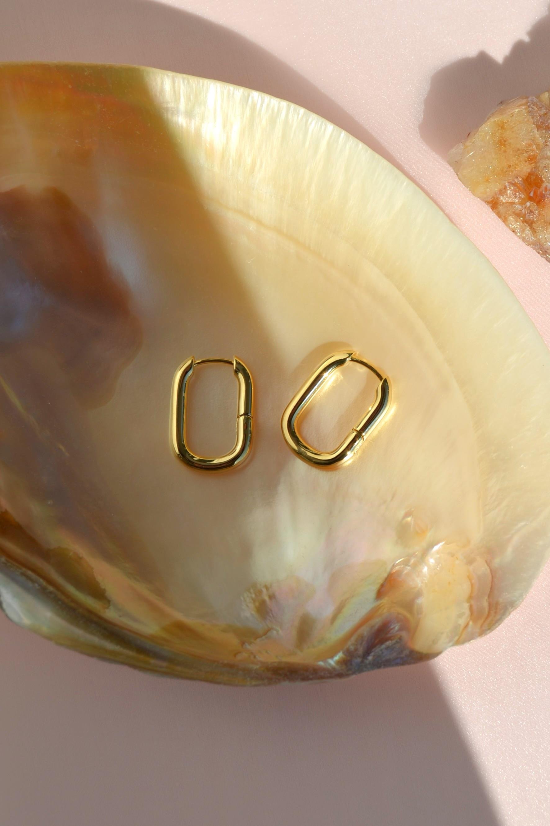 Bombeli Oval Halka Küpe