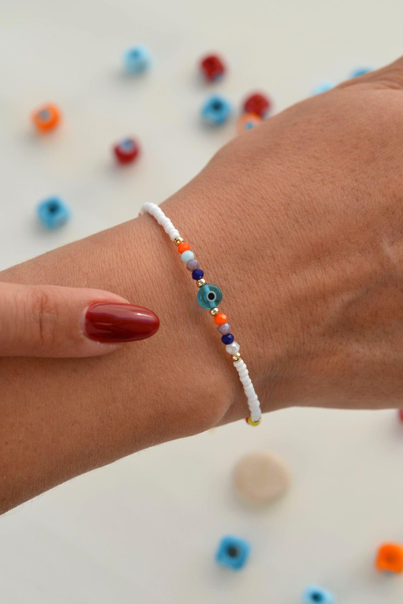 Küçük Nazar Boncuklu Beyaz Bileklik