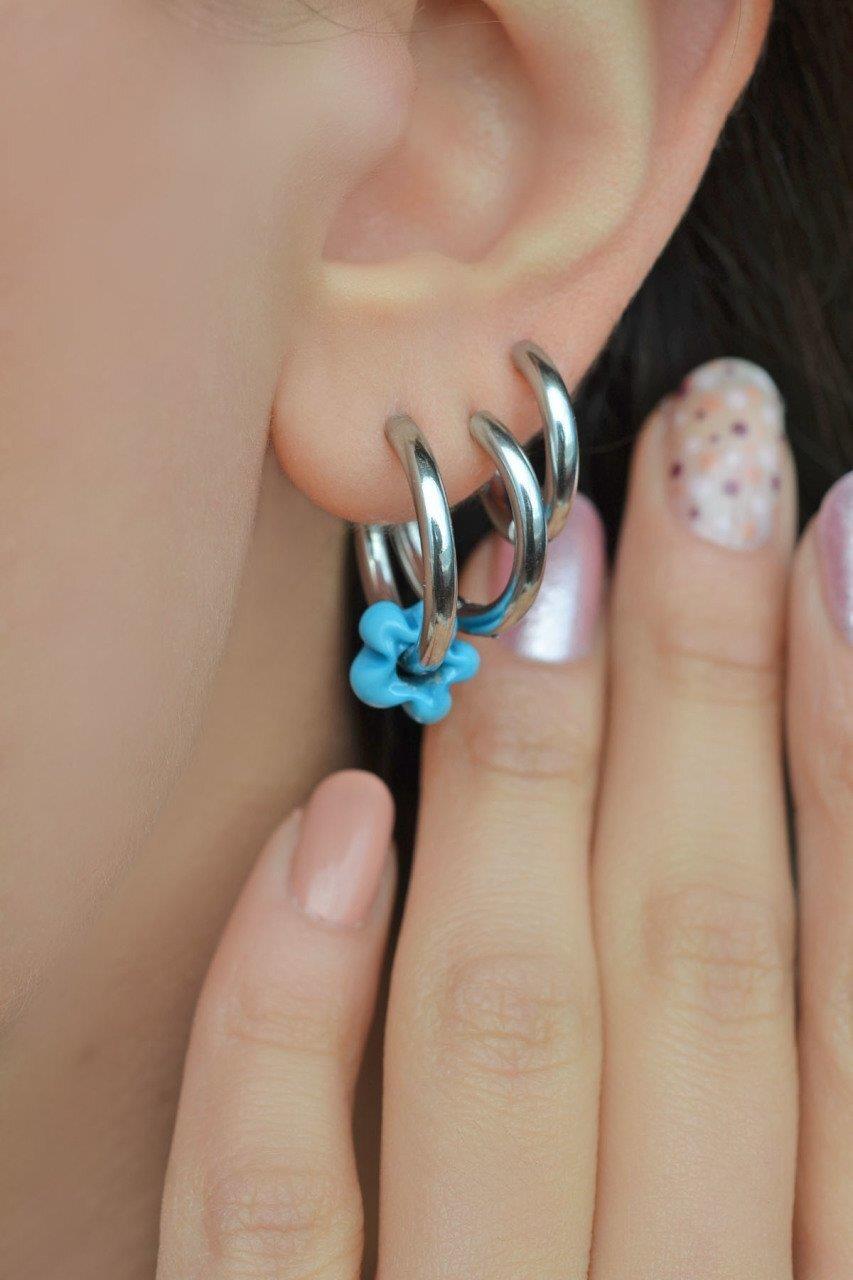 Mavi Boncuklu Çelik Üçlü Küpe Gümüş Renkli