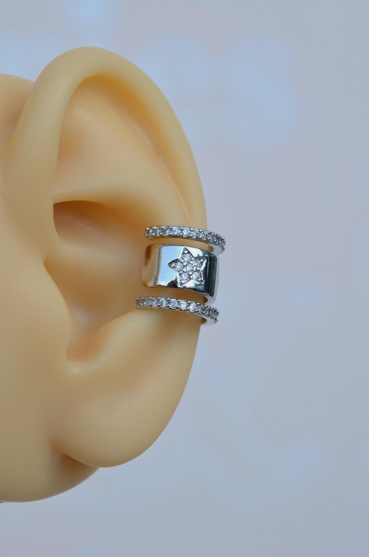 Zirkon Taş Yıldız Detaylı Earcuff Deliksiz Kıkırdak Küpesi Gümüş Renkli