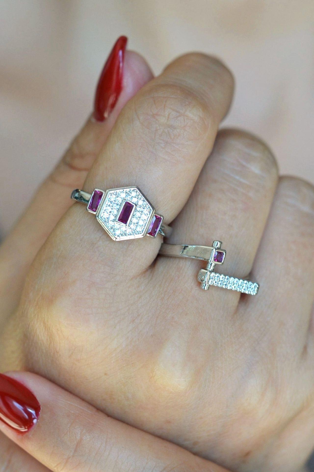 Zirkon Taşlı Altıgen Model Yüzük Seti 2 Parça Gümüş Renk Fuşya Taşlı Retro Yüzük Seti