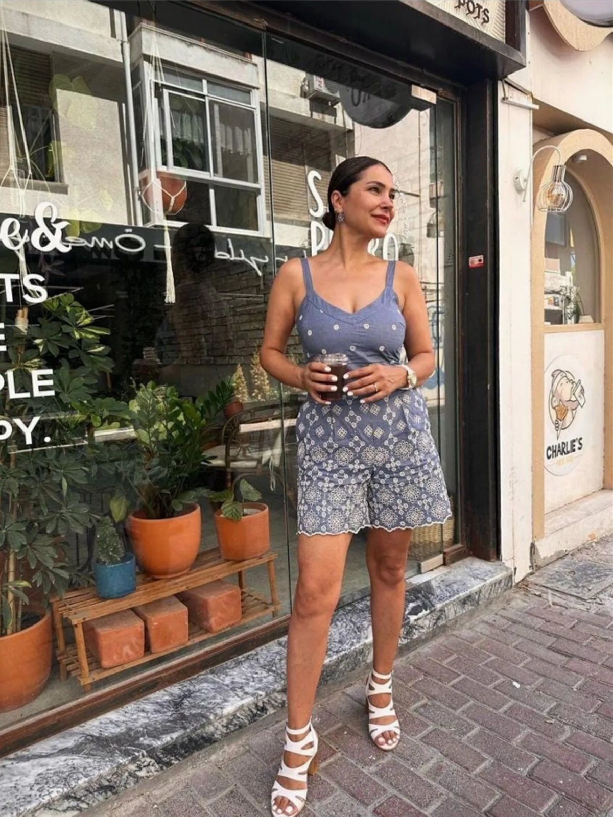 Sırttan Bağcıklı Tulum