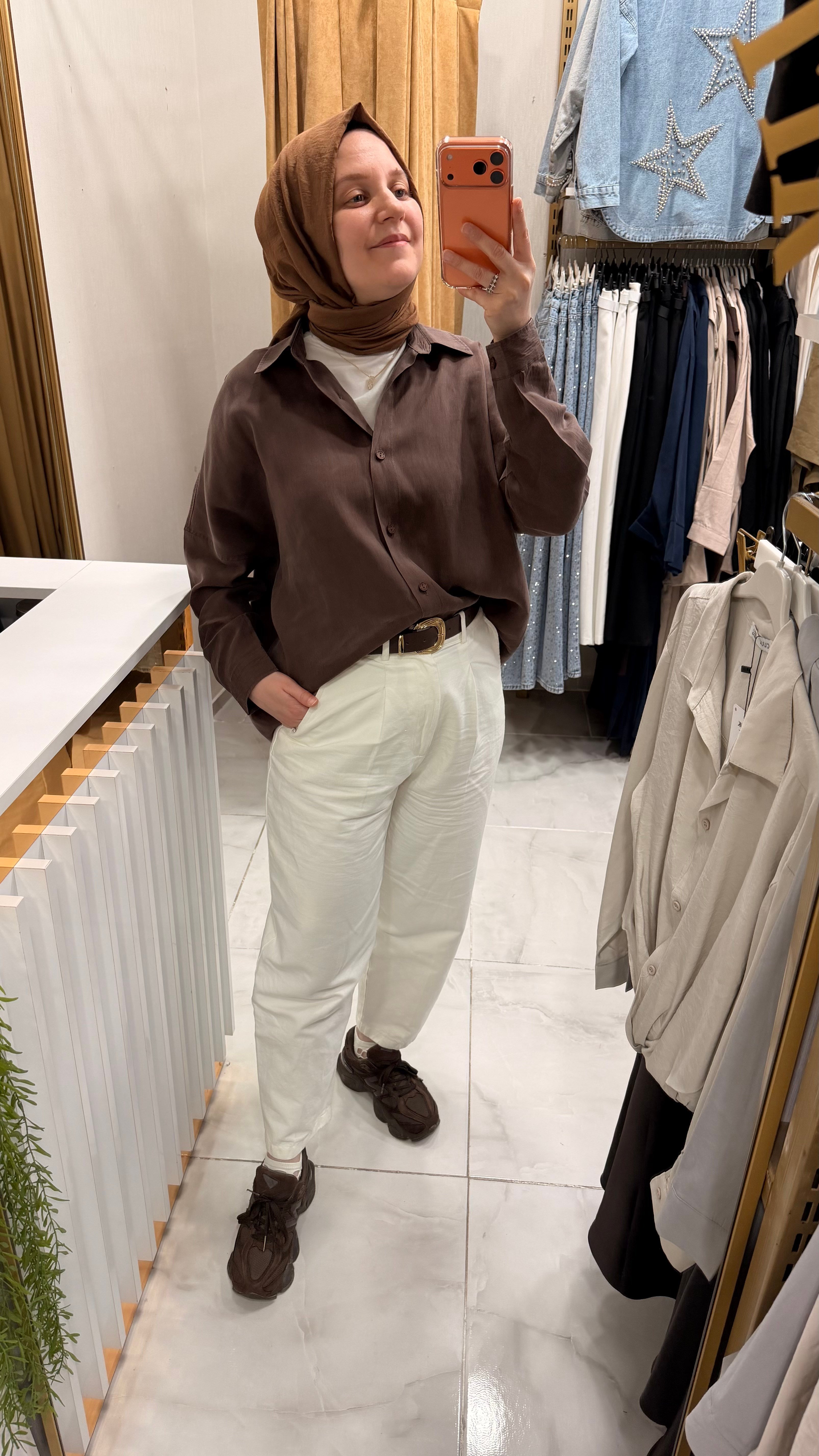 Kırık Beyaz Kemerli Gabardin Havuç Pantolon