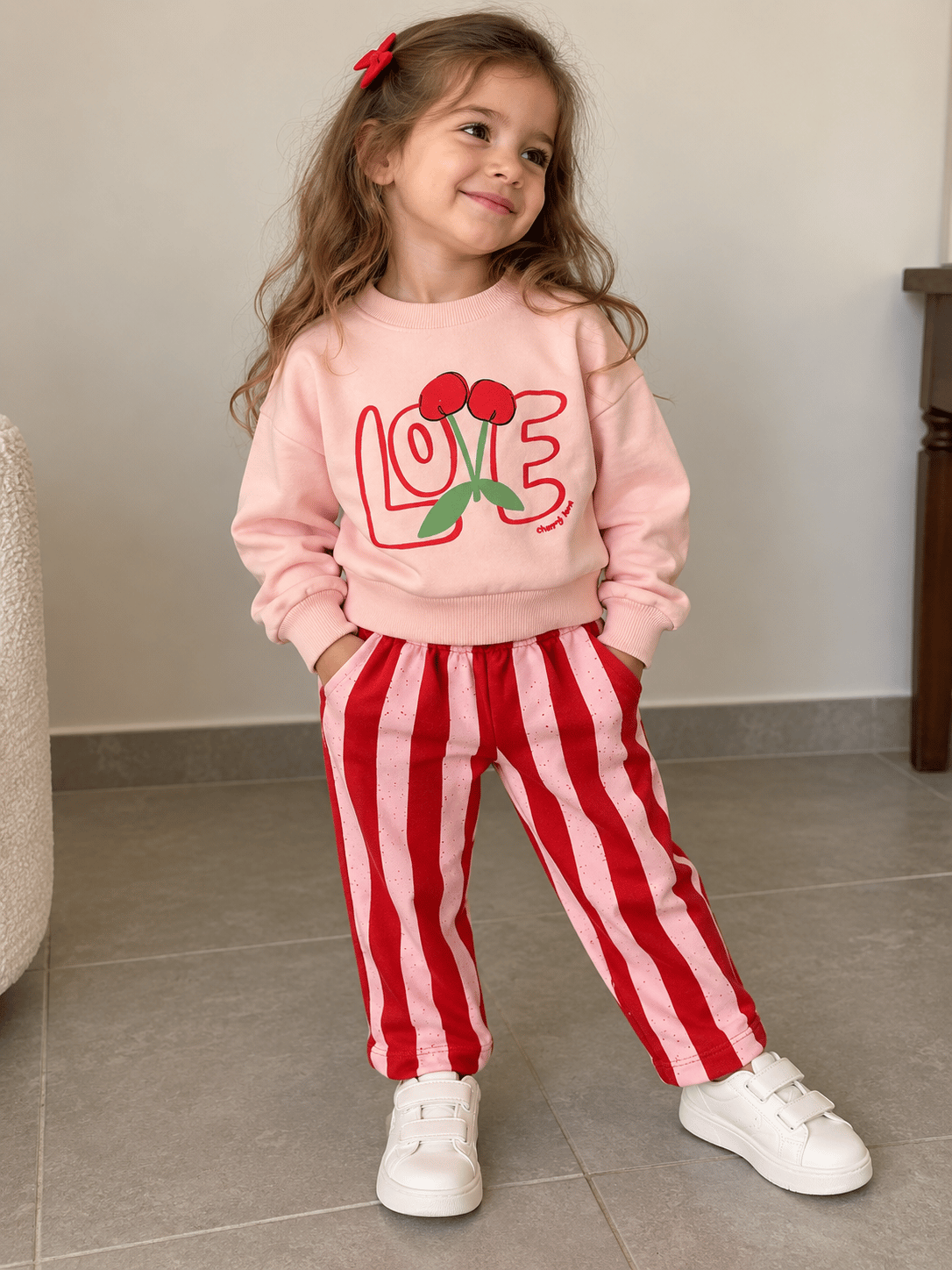 Kiraz Baskılı Love Pembe Sweatshirt ve çizgili Alt İkili Takım