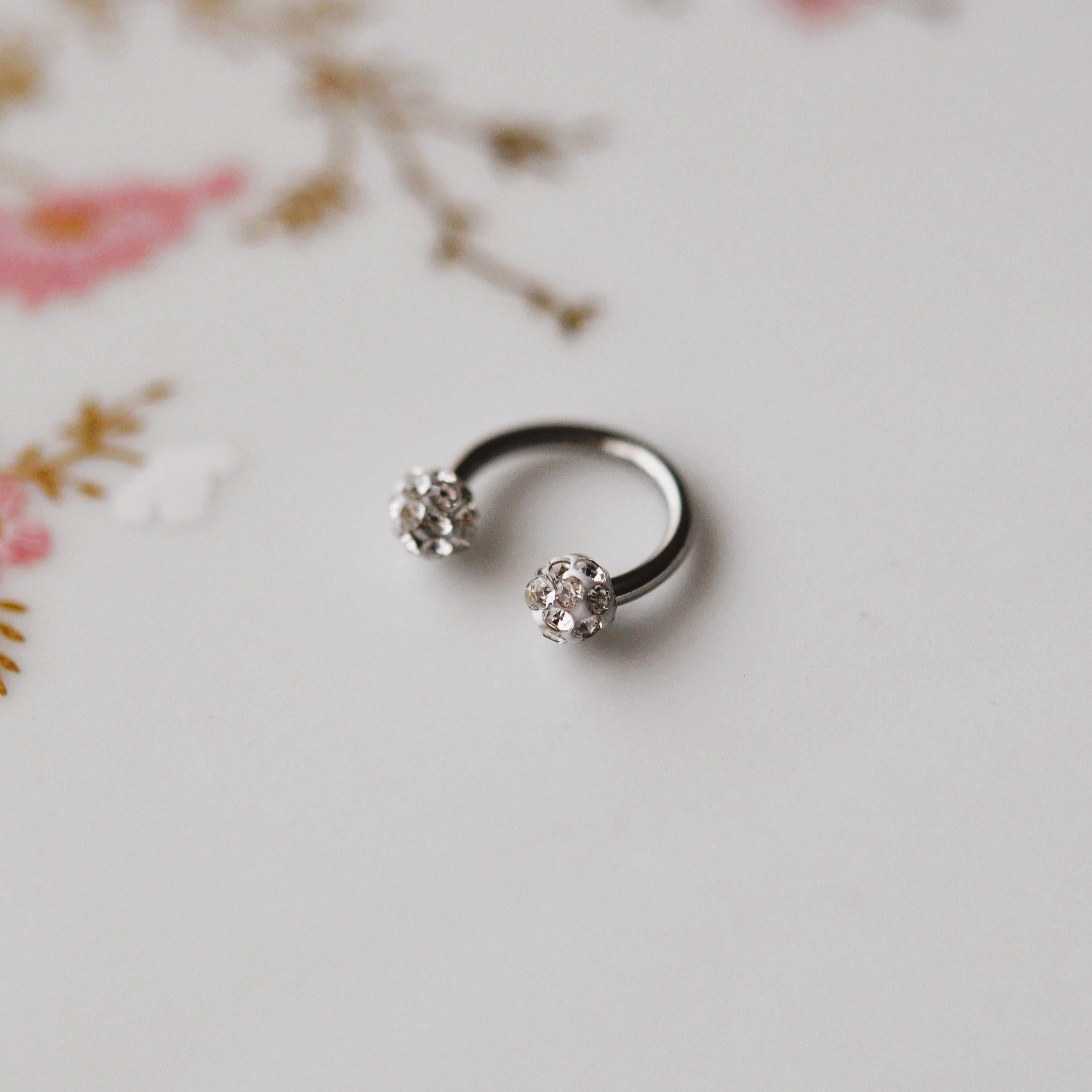 8 mm Gümüş Renk İki Ucu Taşlı Cerrahi Çelik Tragus Helix Piercing Kıkırdak Septum