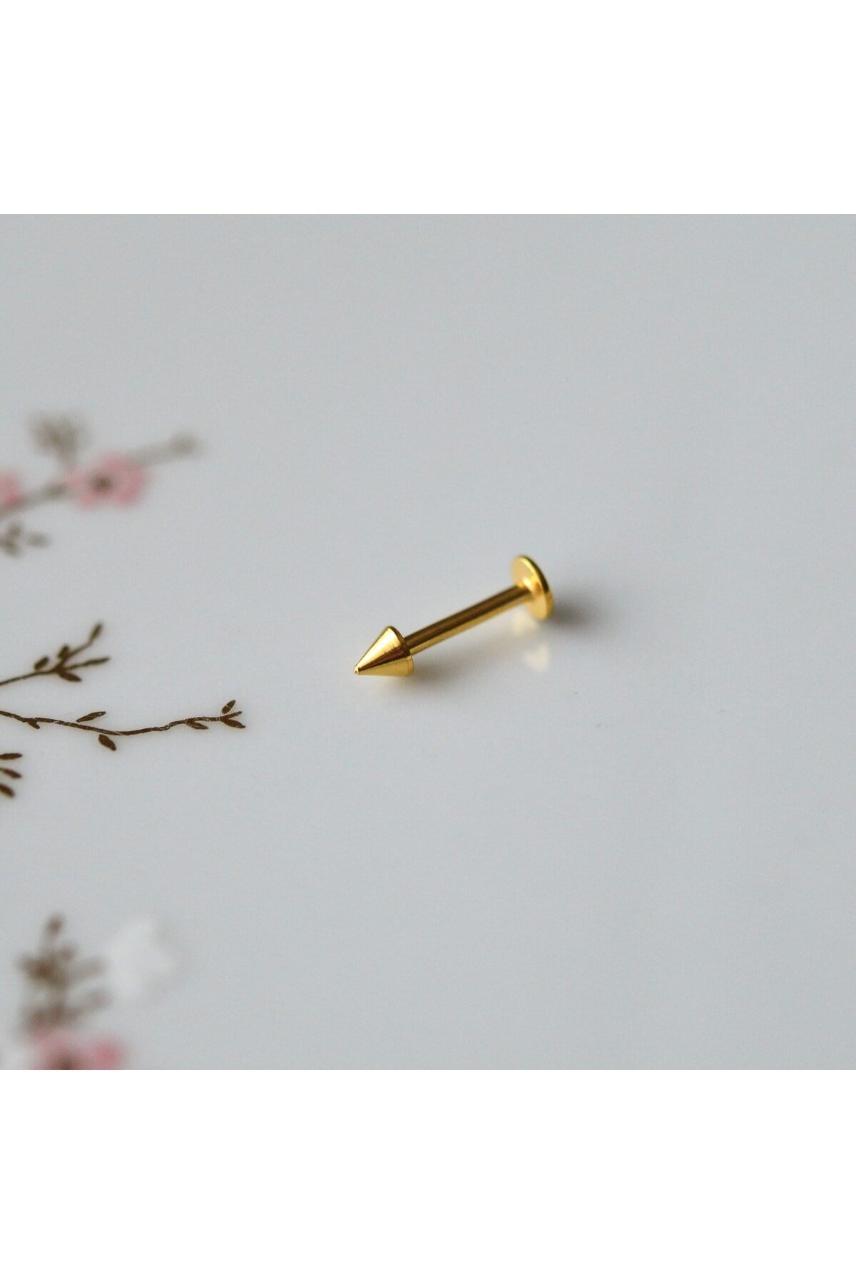 Cerrahi Çelik Sivri Uçlu Tragus Piercing Helix Kıkırdak 8 mm Gold Renk