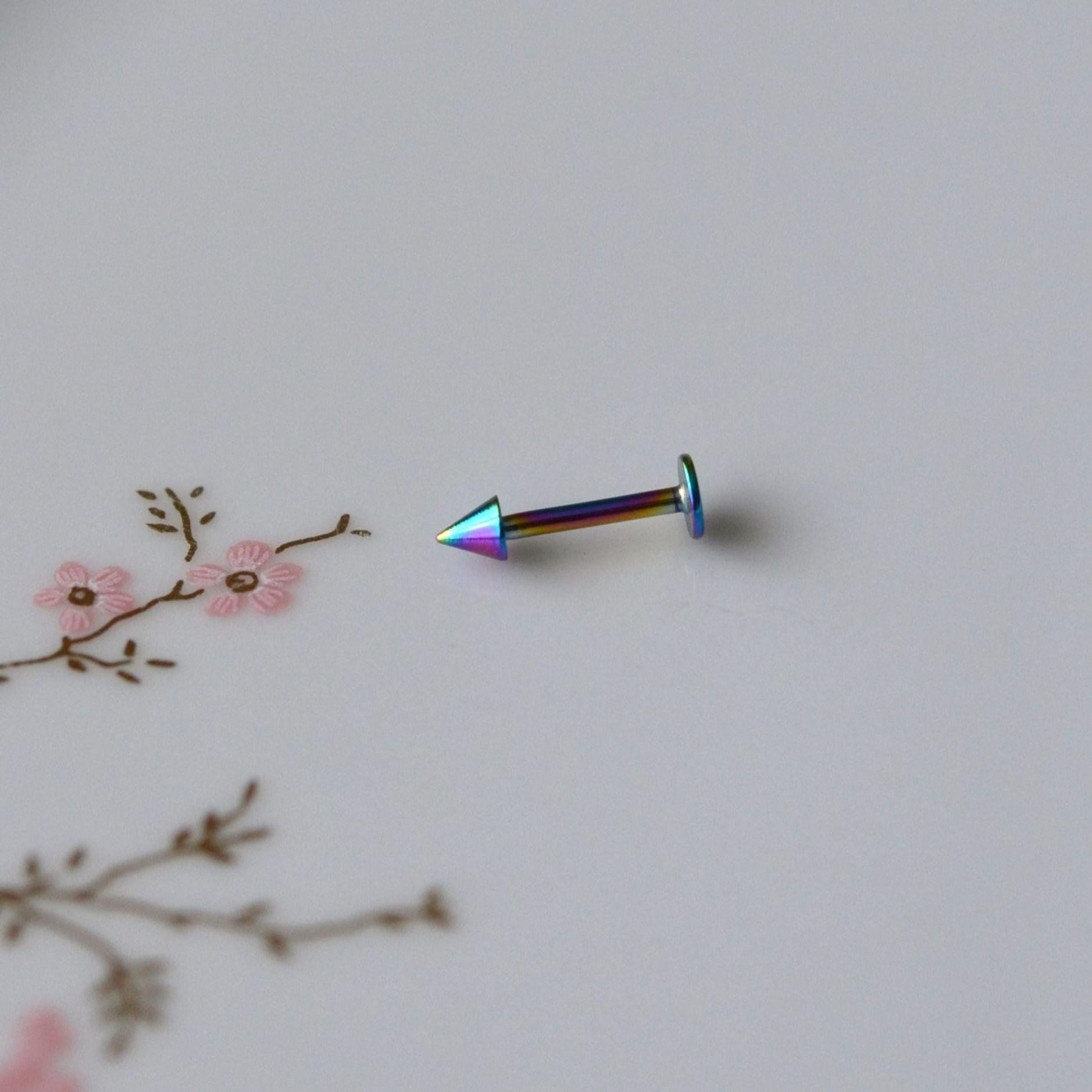 Sivri Uçlu Cerrahi Çelik  Tragus Piercing Helix Kıkırdak 8 Mm Hologram Renk