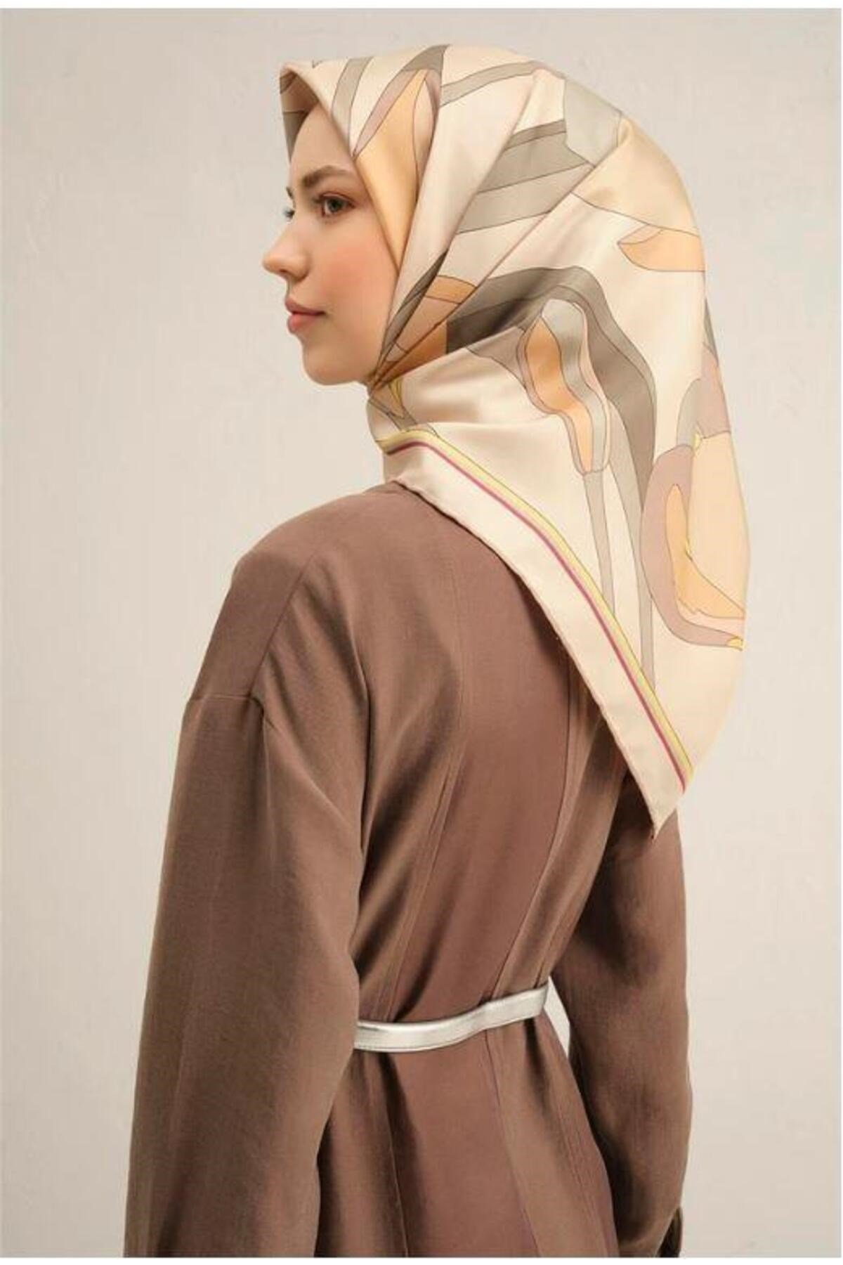 2025 Desenli Saf İpek Twill Eşarp 9302-81