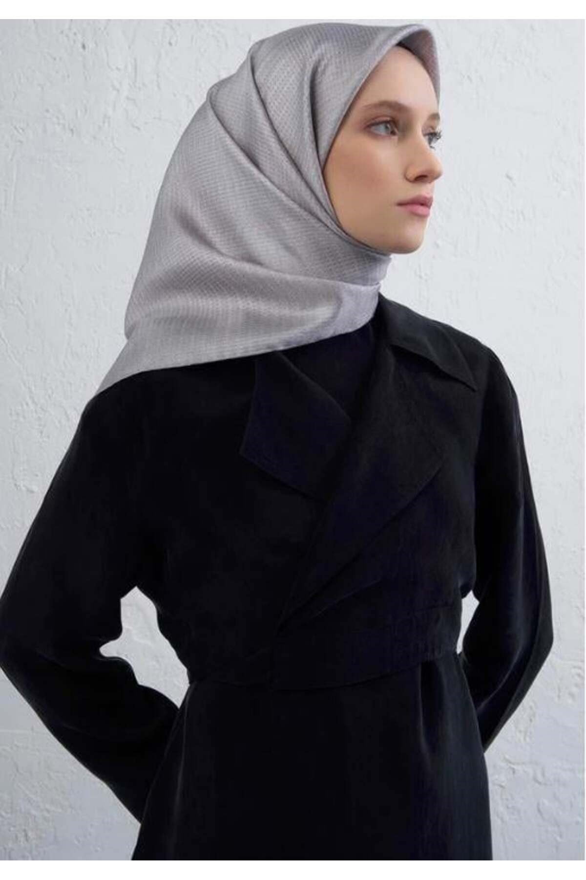 2025 Desenli Saf İpek Twill Eşarp 9415-06