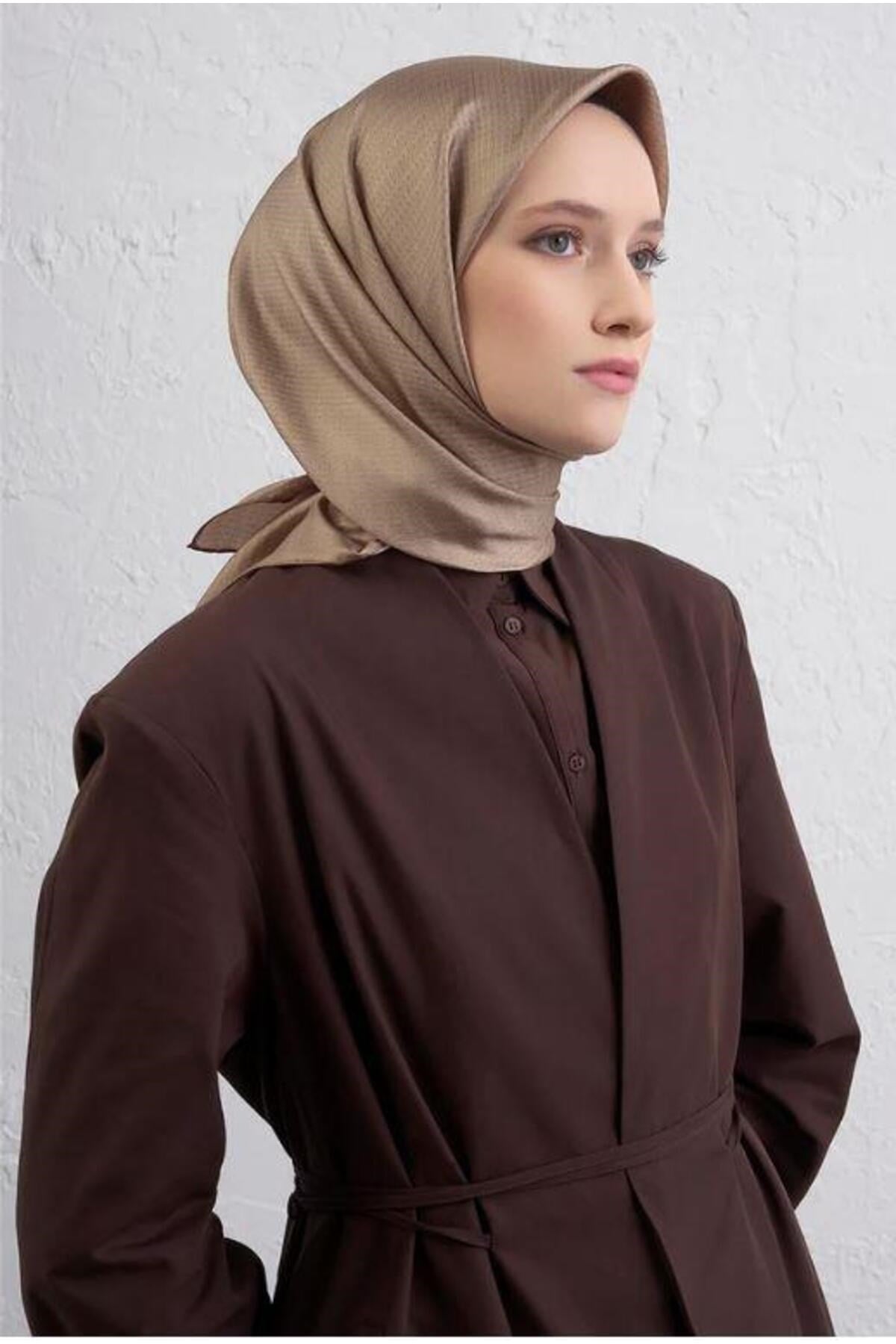 2025 Desenli Saf İpek Twill Eşarp 9415-02