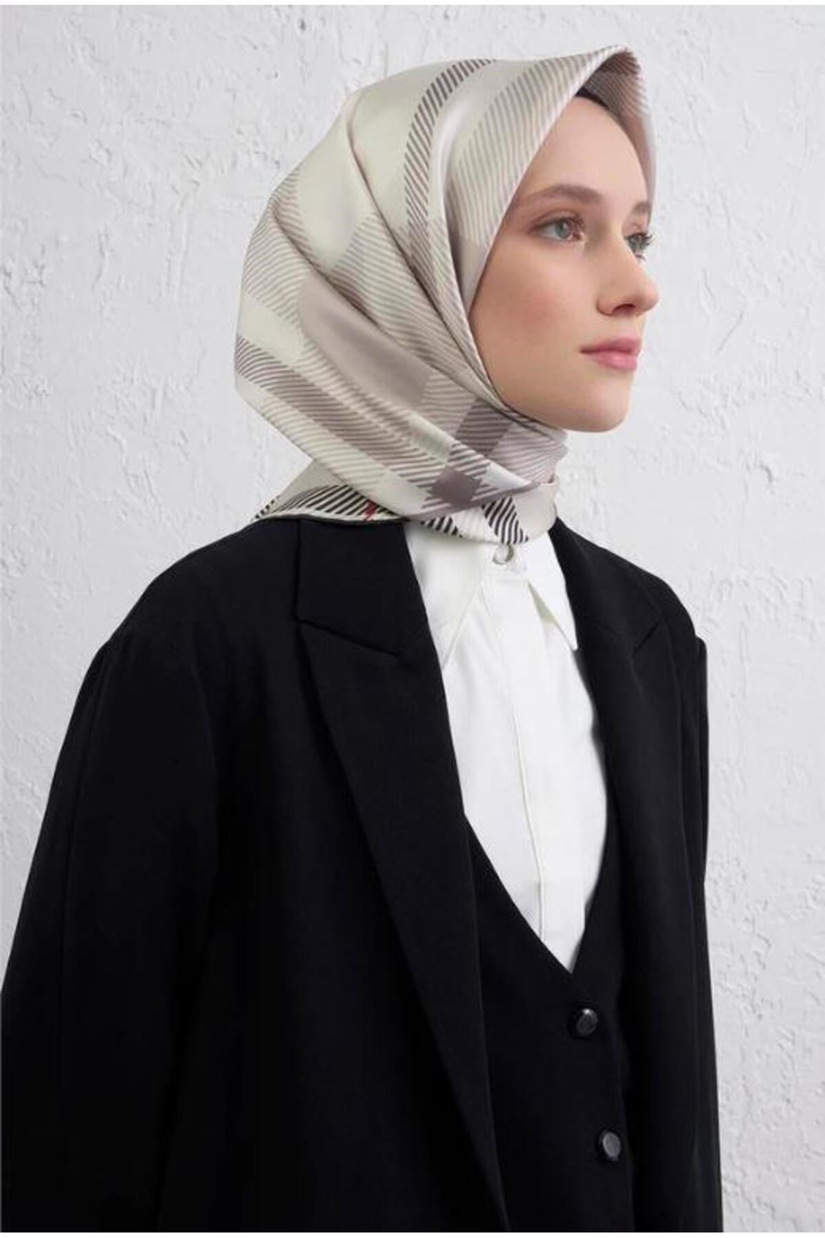 2025 Desenli Saf İpek Twill Eşarp 9418-82