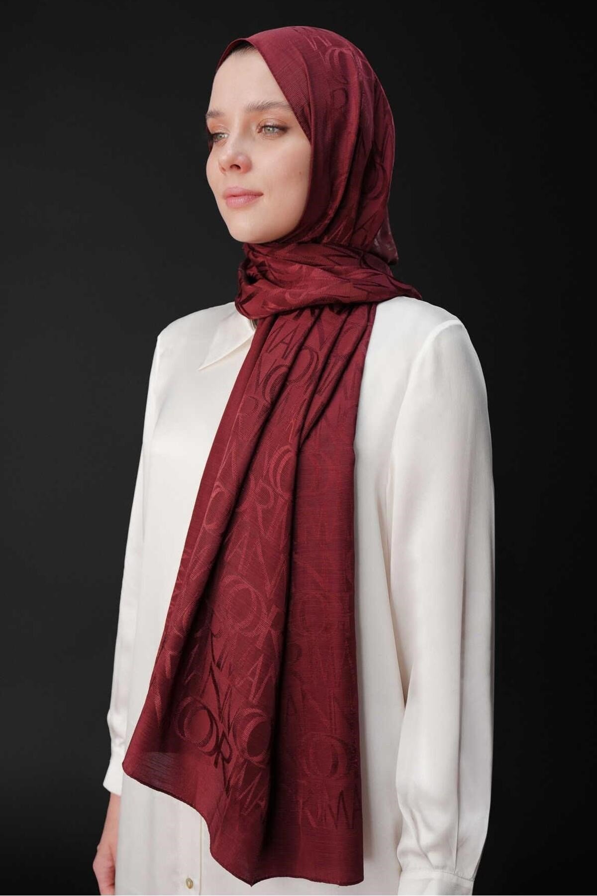 3046 İmza Monogram Shiny Jakar Şal 70x200