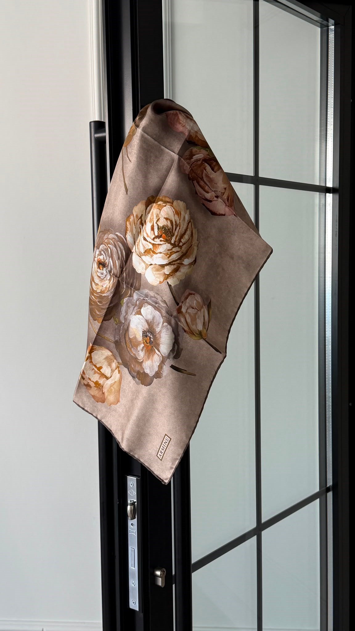 Armine 2025 Desenli Saf İpek Twill Eşarp 9419-35