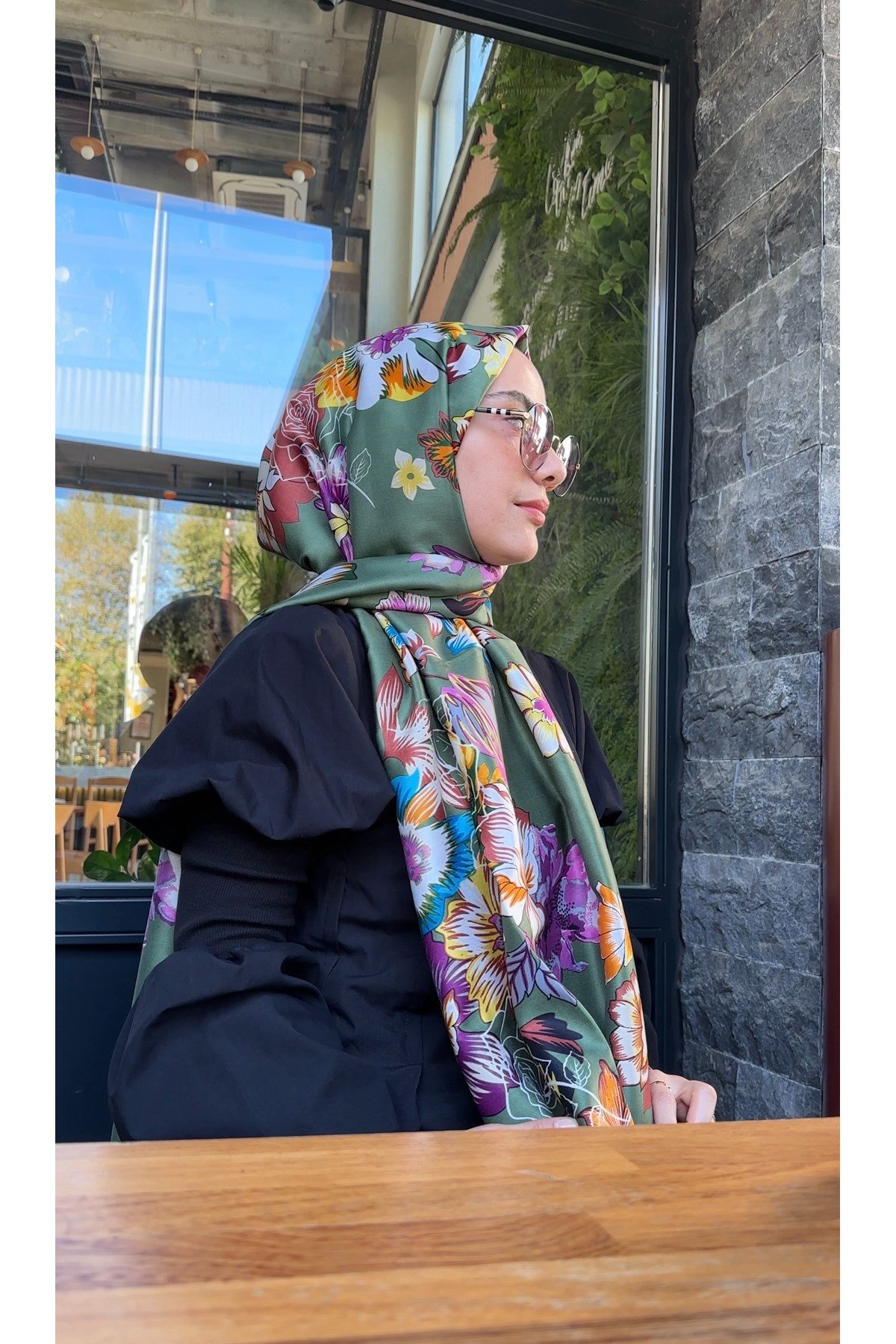 Çöl Gülü Desenli İpek Şal Çam Kokusu